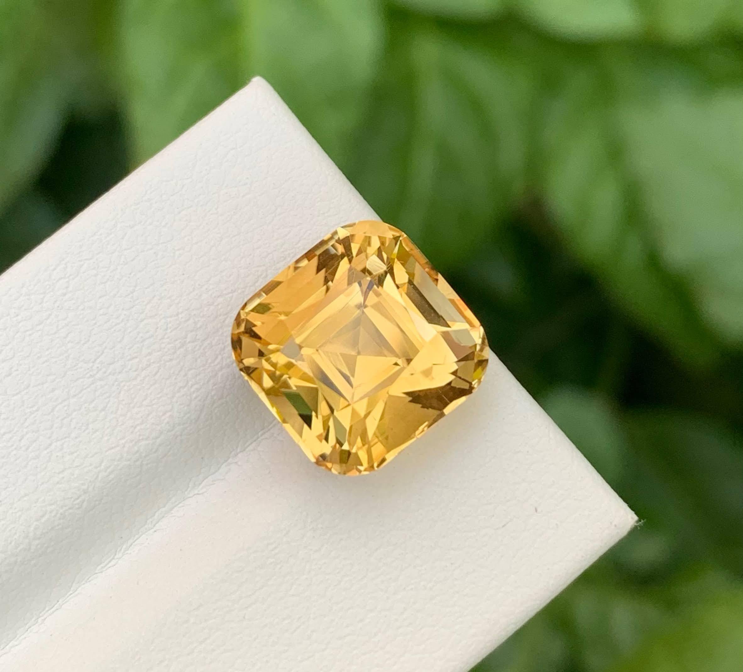Moderne 8.90 Carat Natural Loose Golden Yellow Citrine Cushion Cut Africa Gemstone (pierres précieuses d'Afrique) en vente