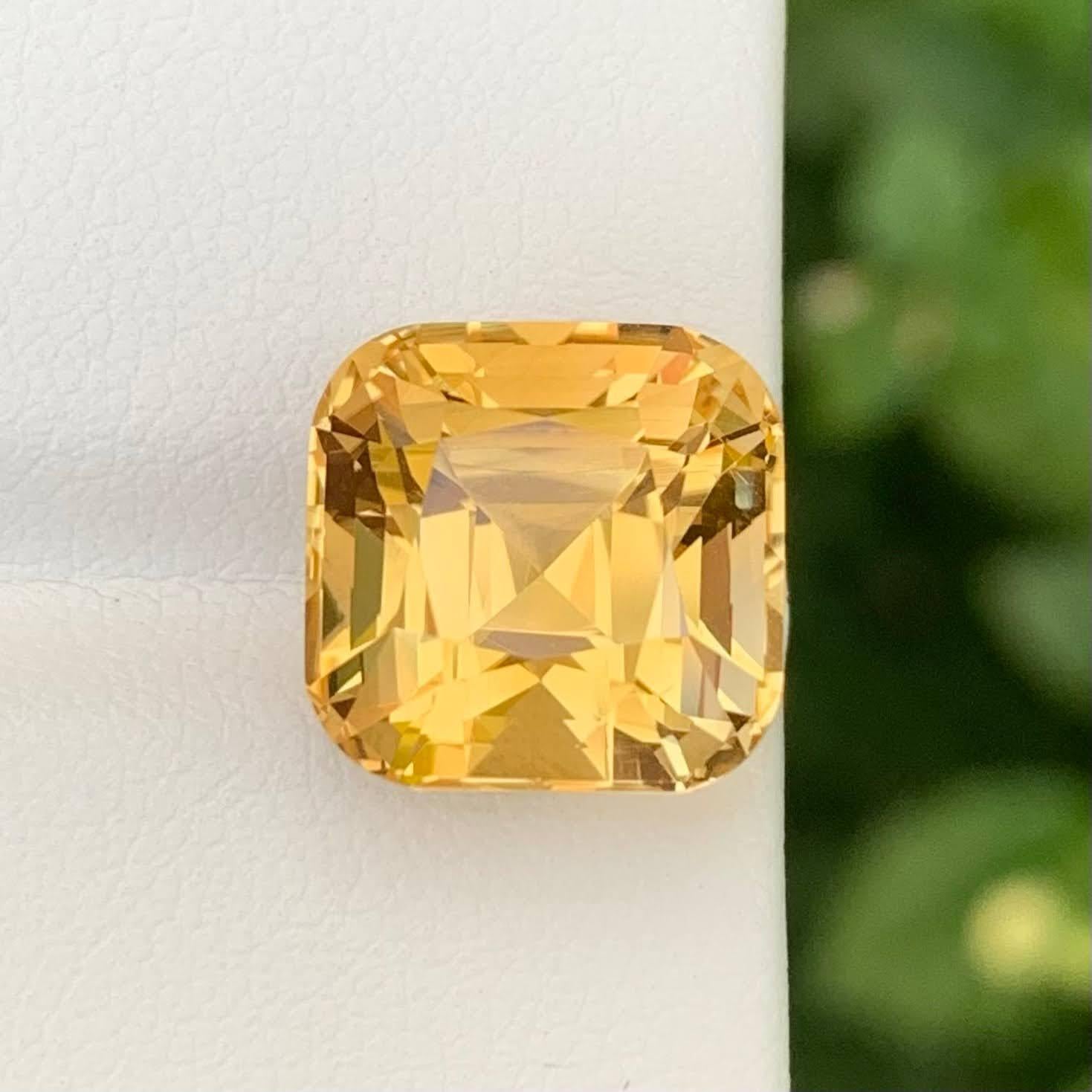8.90 Carat Natural Loose Golden Yellow Citrine Cushion Cut Africa Gemstone (pierres précieuses d'Afrique) Unisexe en vente