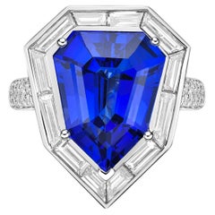 8.90 Carat Tanzanite Fancy Ring in 18Karat White Gold with Diamond.