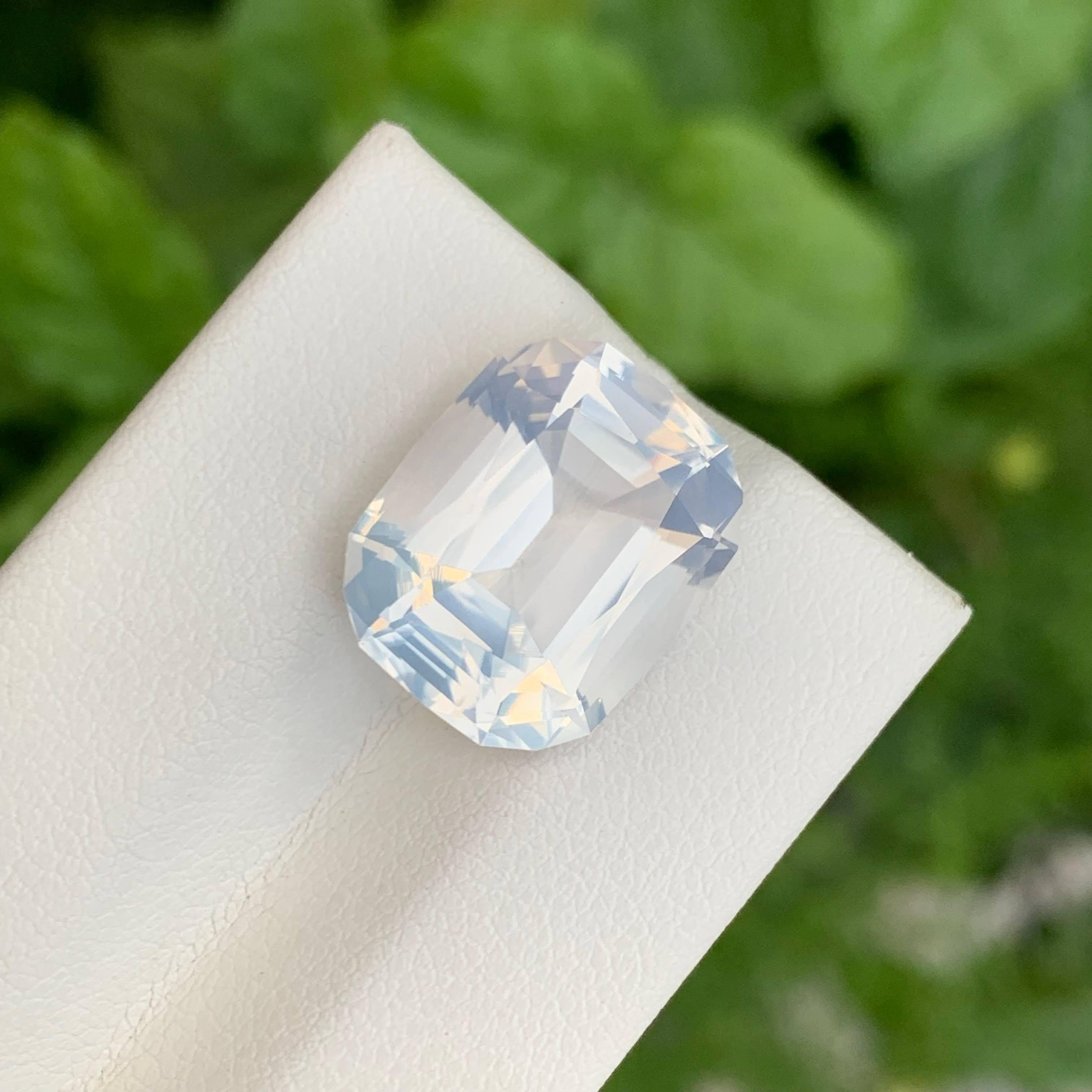 Women's or Men's 8.90 carats Faceted Moonstone Cushion Cut Natural African Gemstone