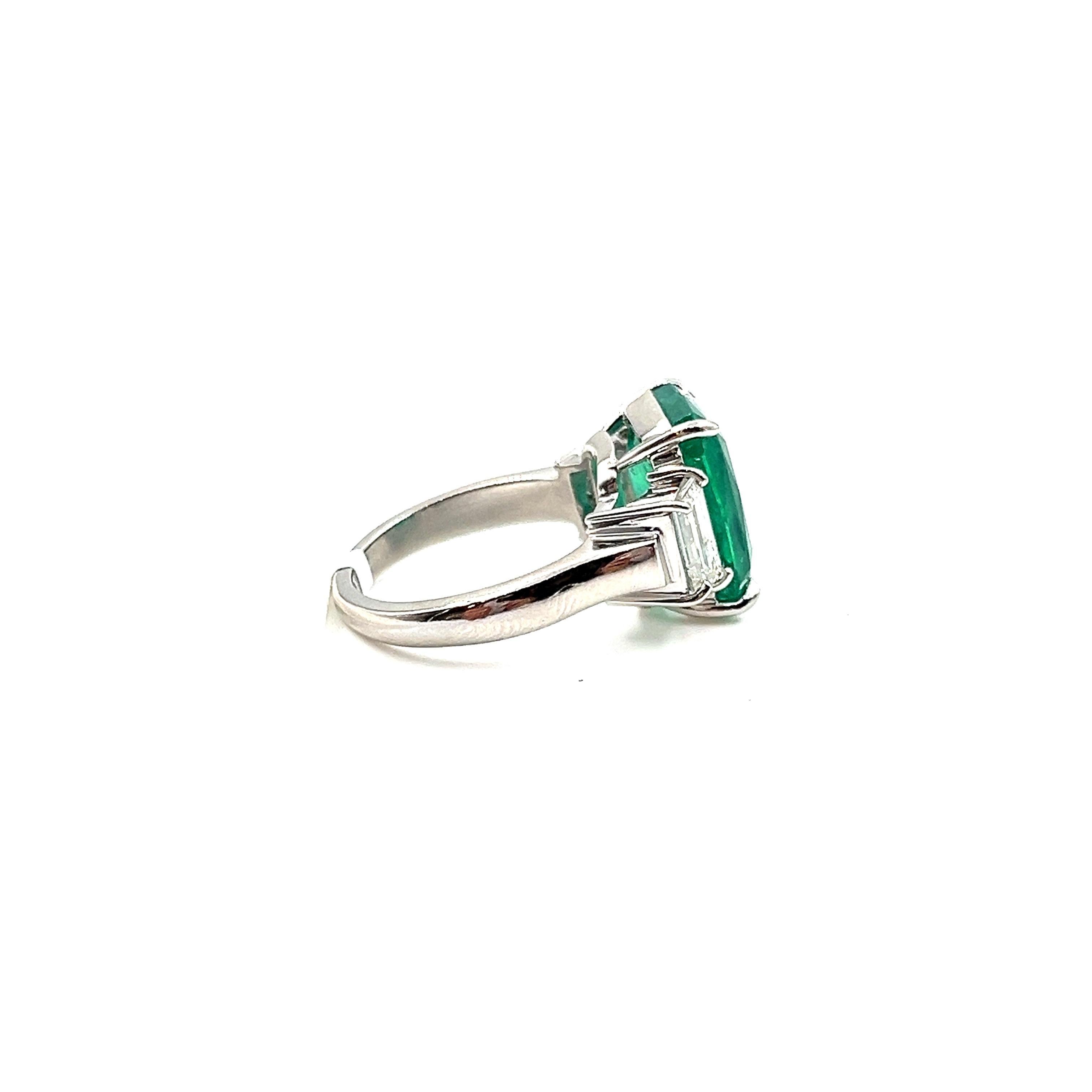 Emerald Cut 8.90 ct Natural Emerald & Diamond Ring