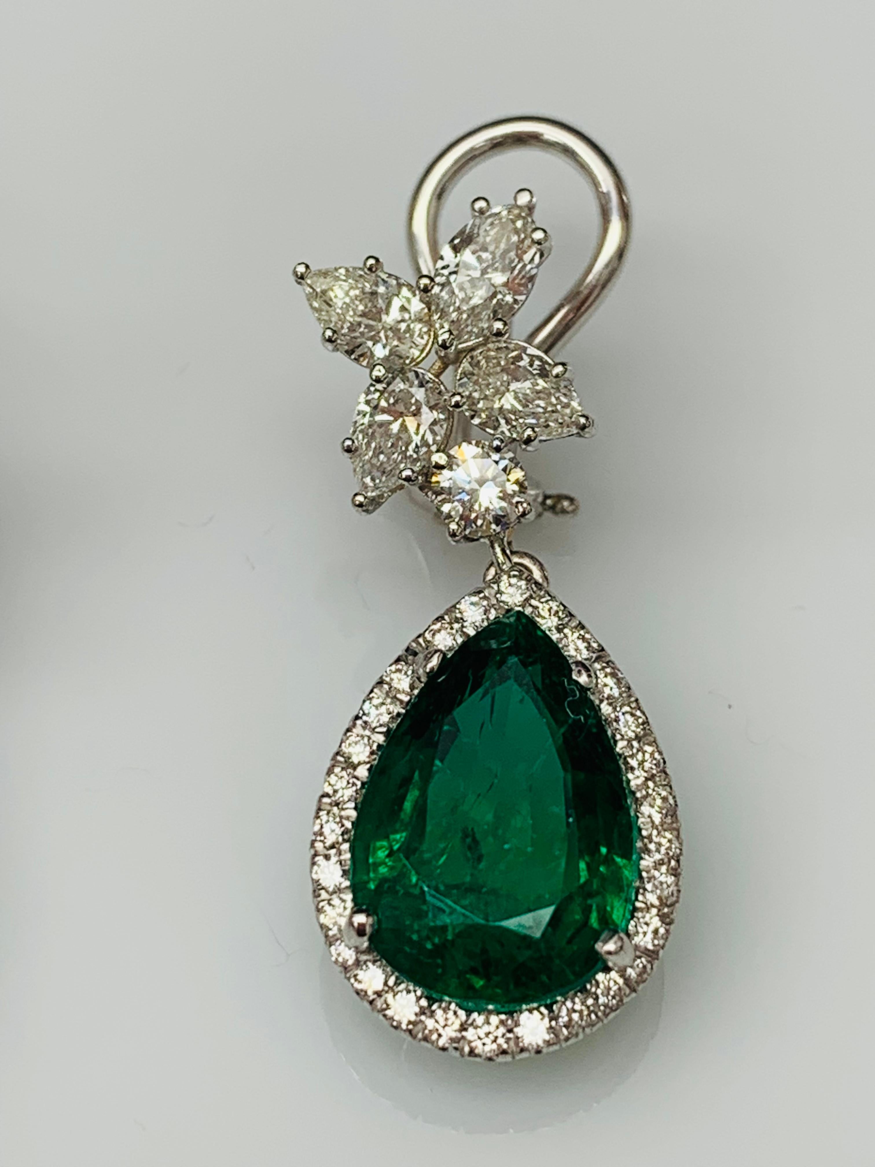 8.92 Carat of Pear Shape Emerald and Diamond Drop Earrings in 18K White Gold For Sale 7