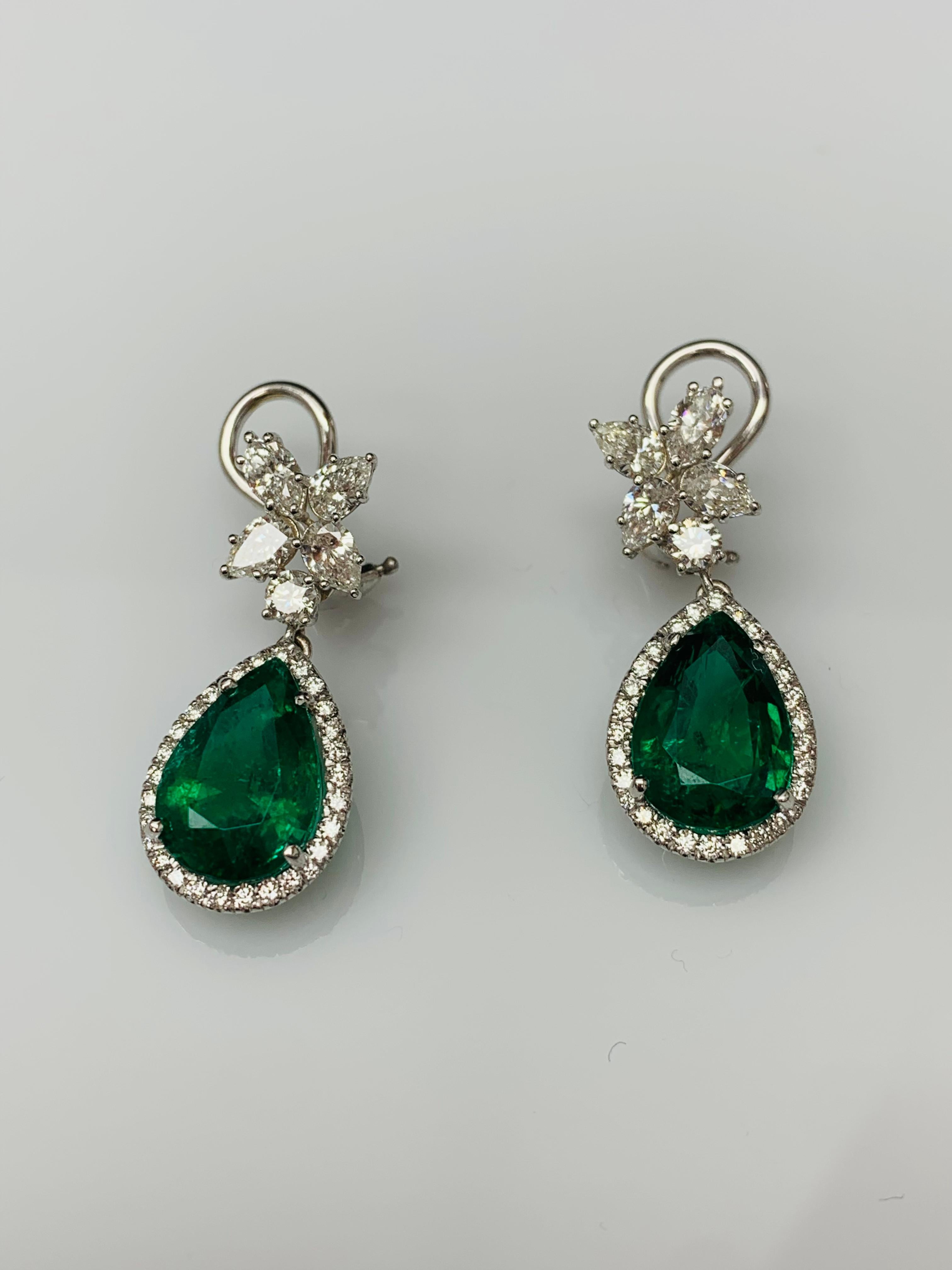 8.92 Carat of Pear Shape Emerald and Diamond Drop Earrings in 18K White Gold For Sale 9