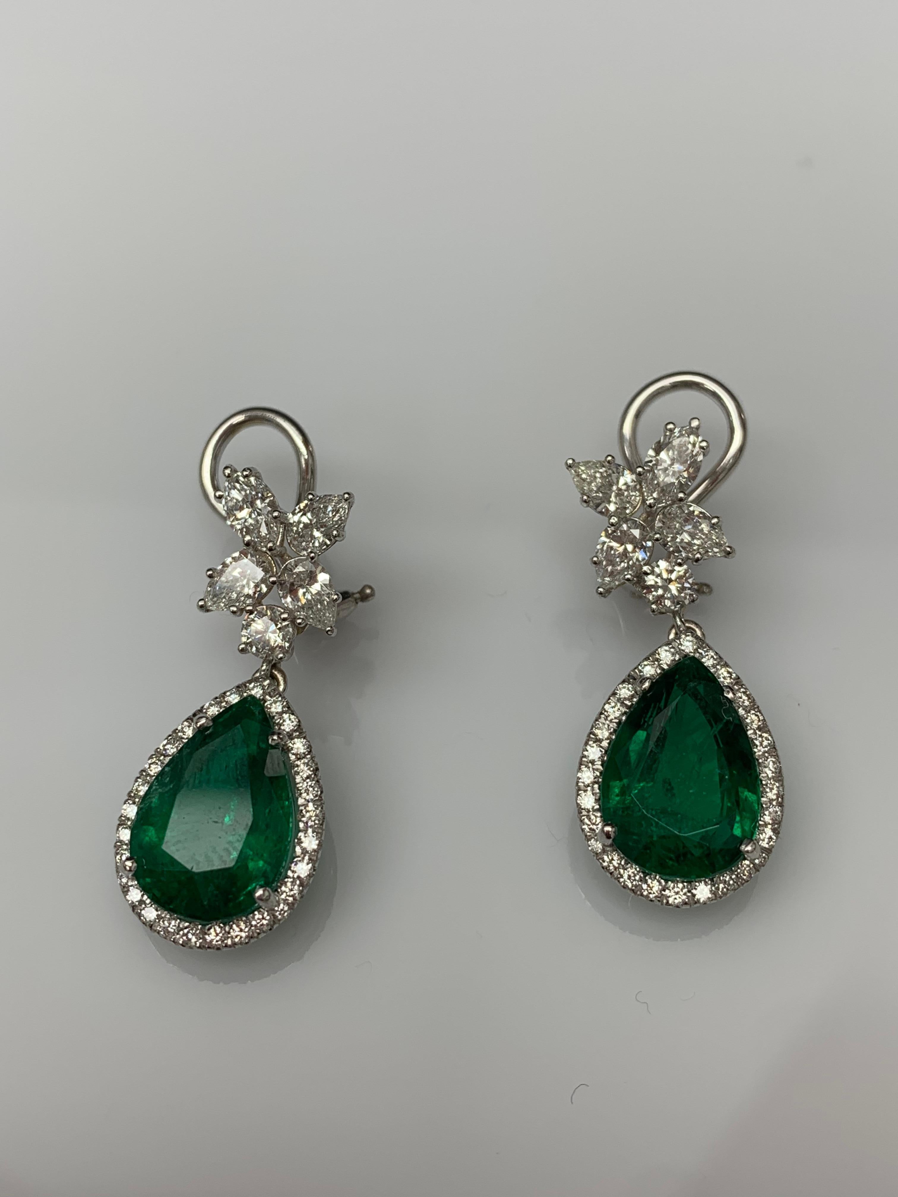 8.92 Carat of Pear Shape Emerald and Diamond Drop Earrings in 18K White Gold For Sale 10