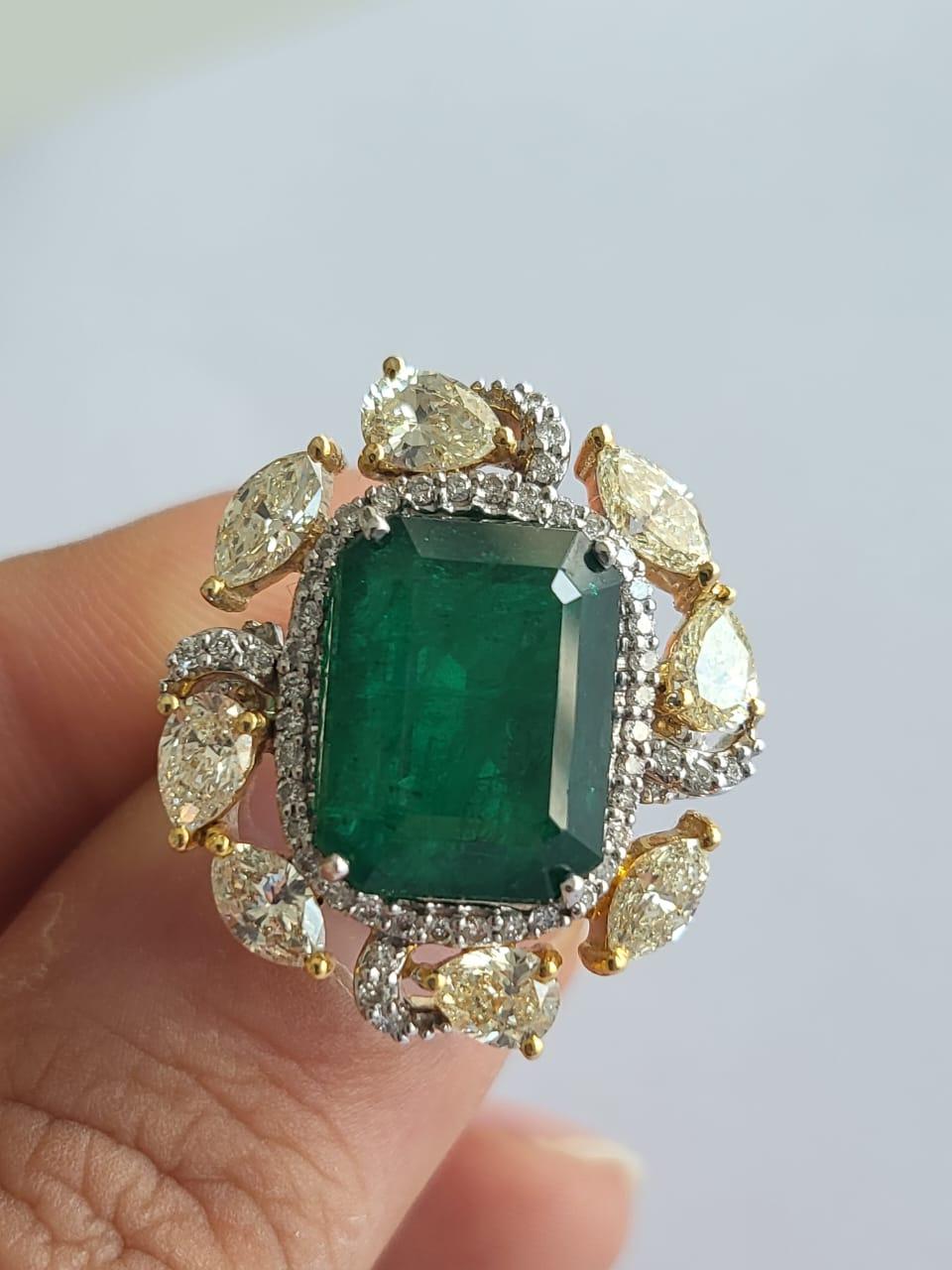 Marquise Cut 8.92 Carats, Natural Zambian Emerald & Yellow Diamonds Cocktail Engagement Ring For Sale