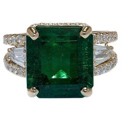 8.94cts Zambian Emerald Ring