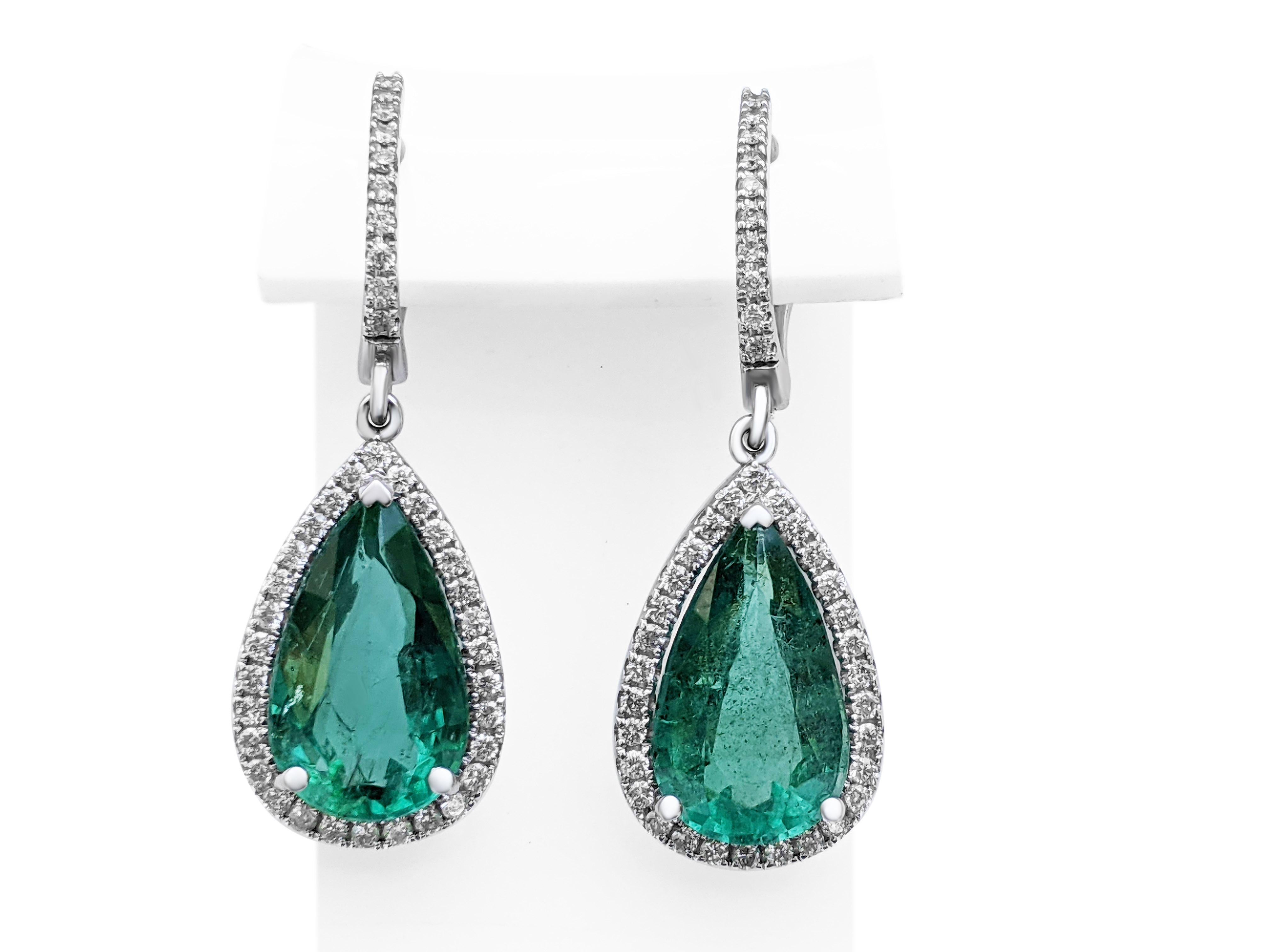 Art Deco 8.95 Carat Emerald and 0.75 Ct Diamonds, 18 Kt. White Gold, Earrings