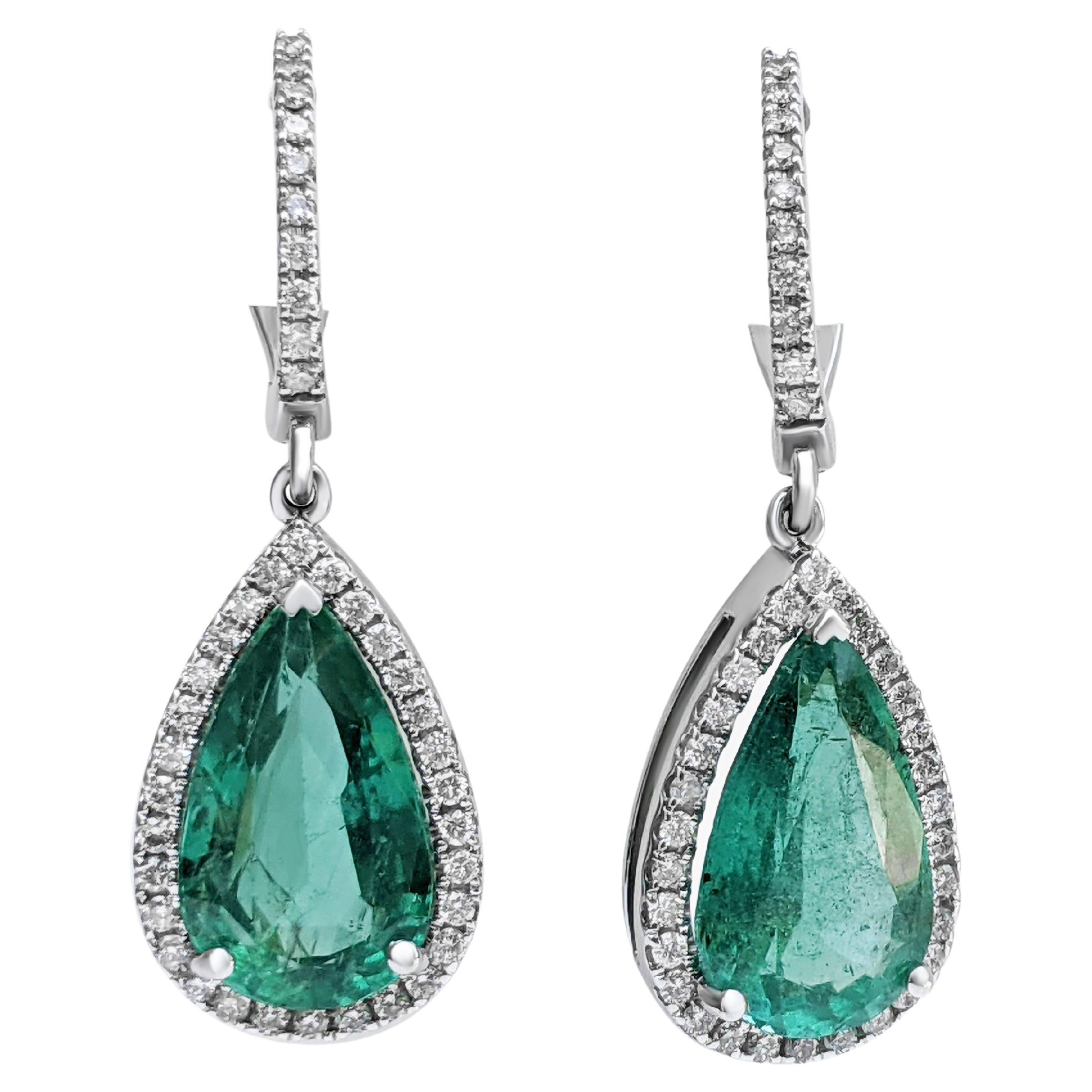 8.95 Carat Emerald and 0.75 Ct Diamonds, 18 Kt. White Gold, Earrings
