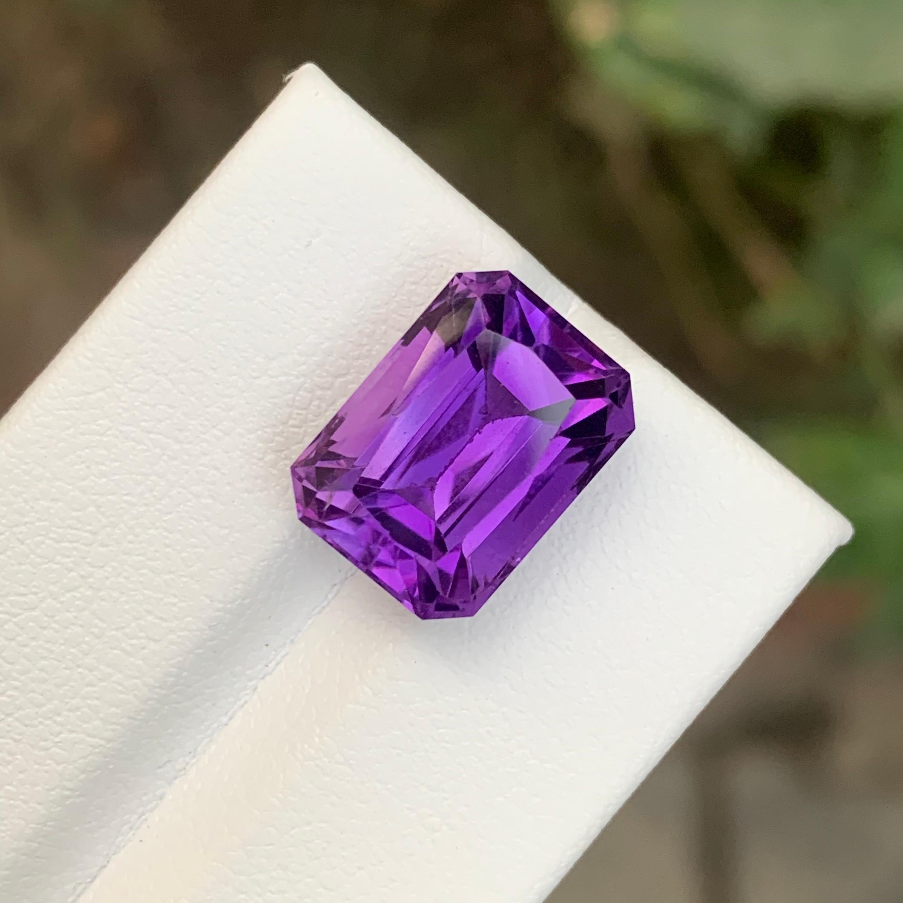 8,95 Karat natürlicher loser Amethyst Smaragd Form Edelstein aus Brasilien Mine (Arts and Crafts) im Angebot