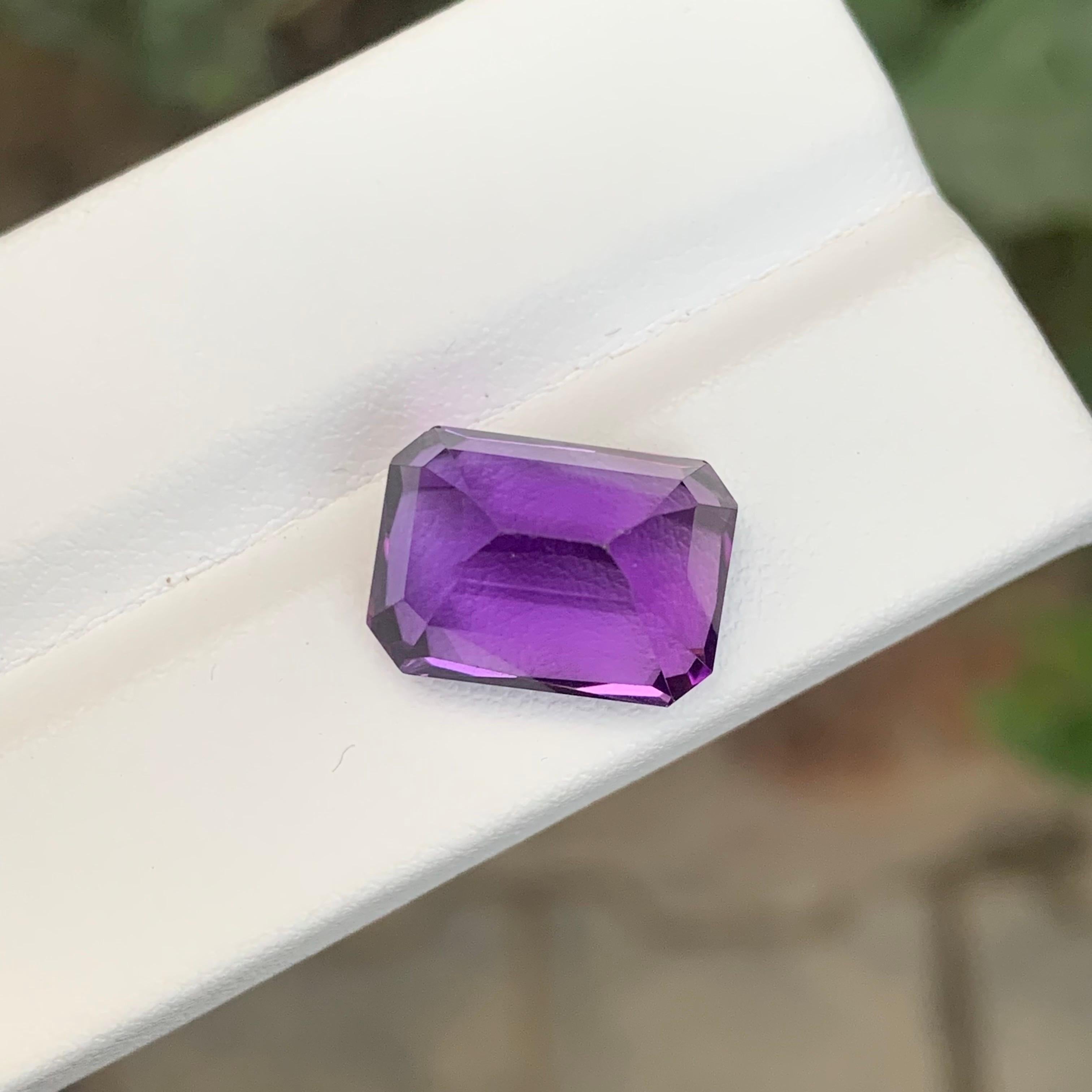 8,95 Karat natürlicher loser Amethyst Smaragd Form Edelstein aus Brasilien Mine für Damen oder Herren im Angebot