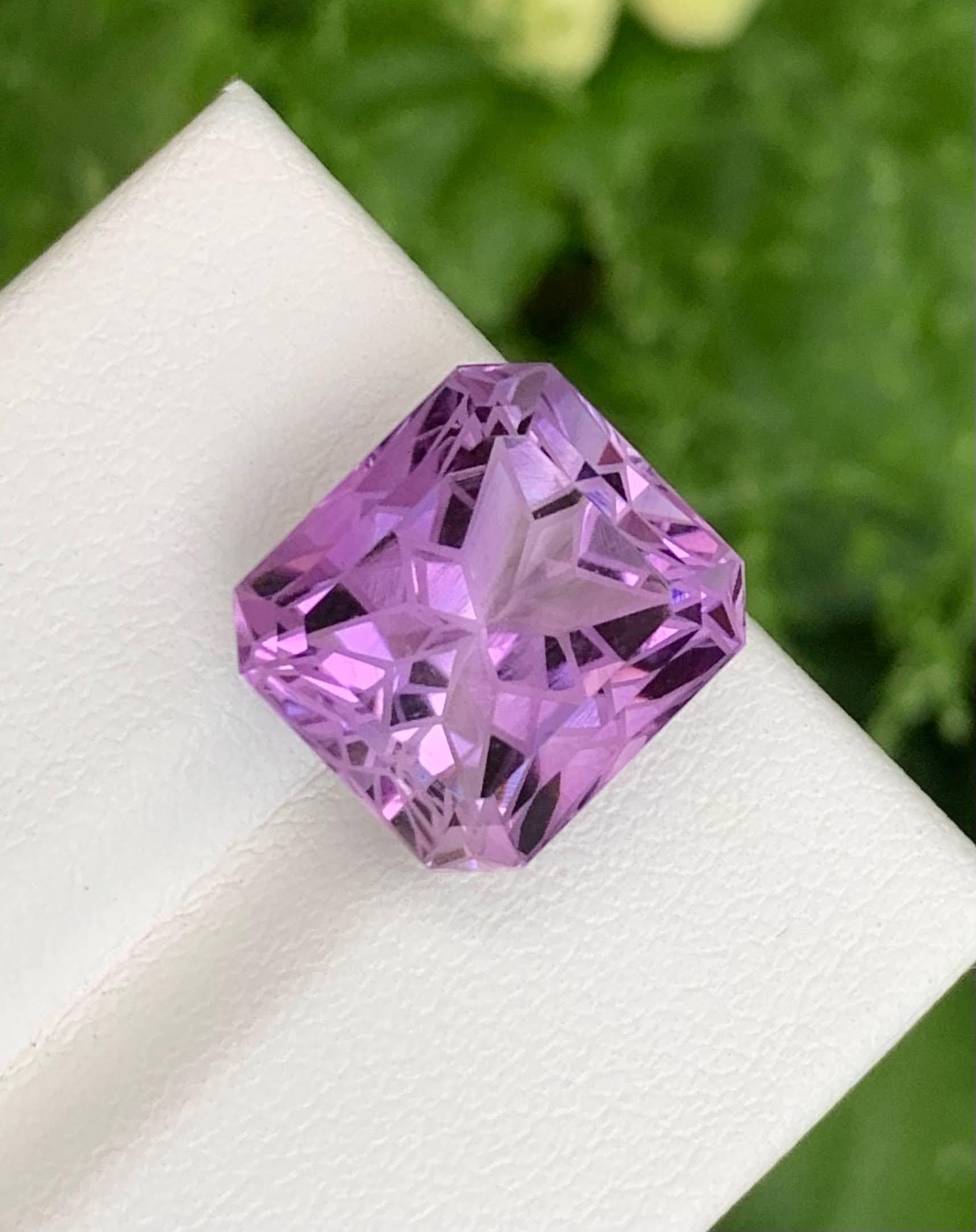 8,95 quilates natural suelta amatista púrpura esmerilada corte esmeralda gema brasileña en Nuevo estado para la venta en Bangkok, TH