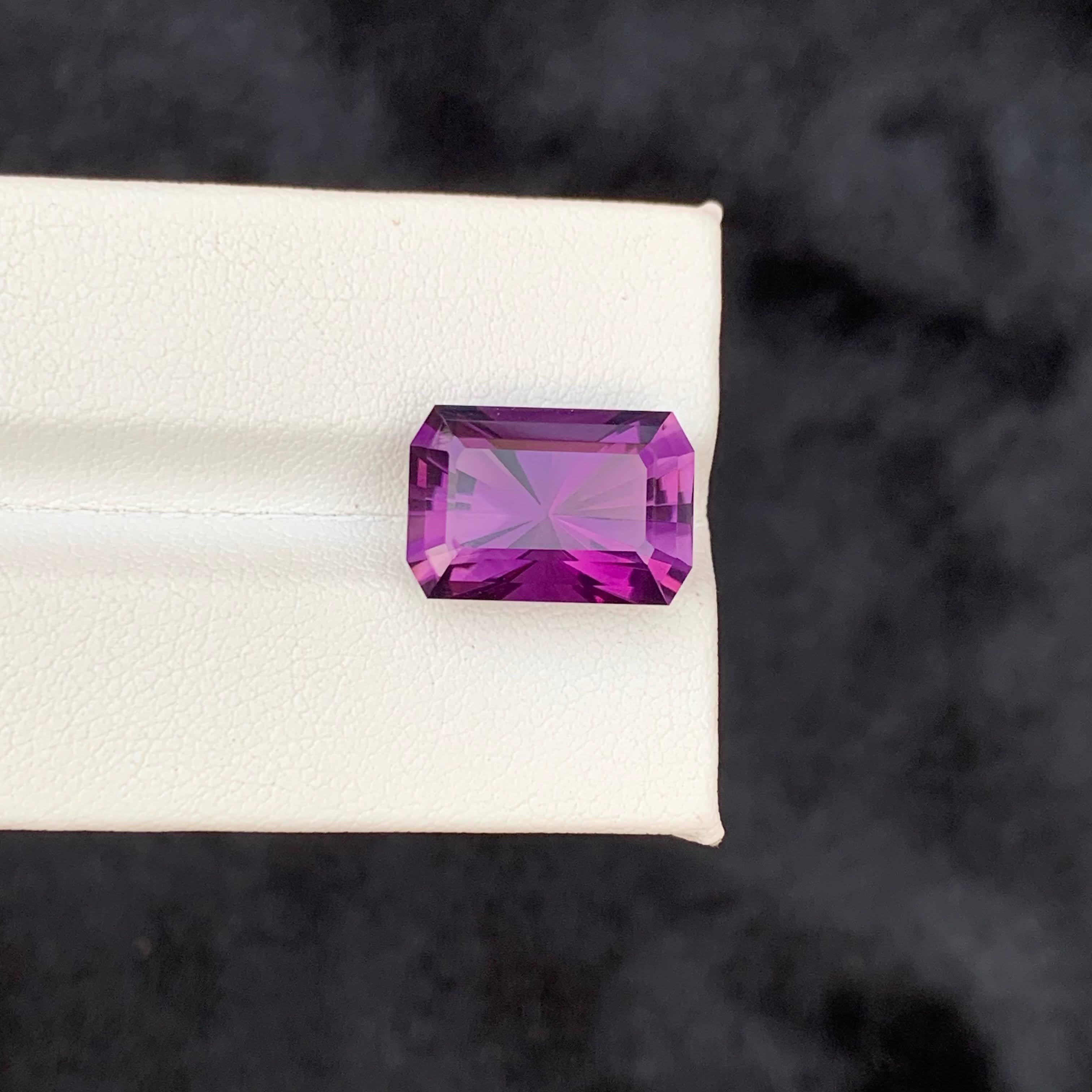8.95 Carat Natural Loose Royal Purple Amethyst Fancy Faceted Brazilian Gemstone (Améthyste royale violette en vrac à facettes) Unisexe en vente