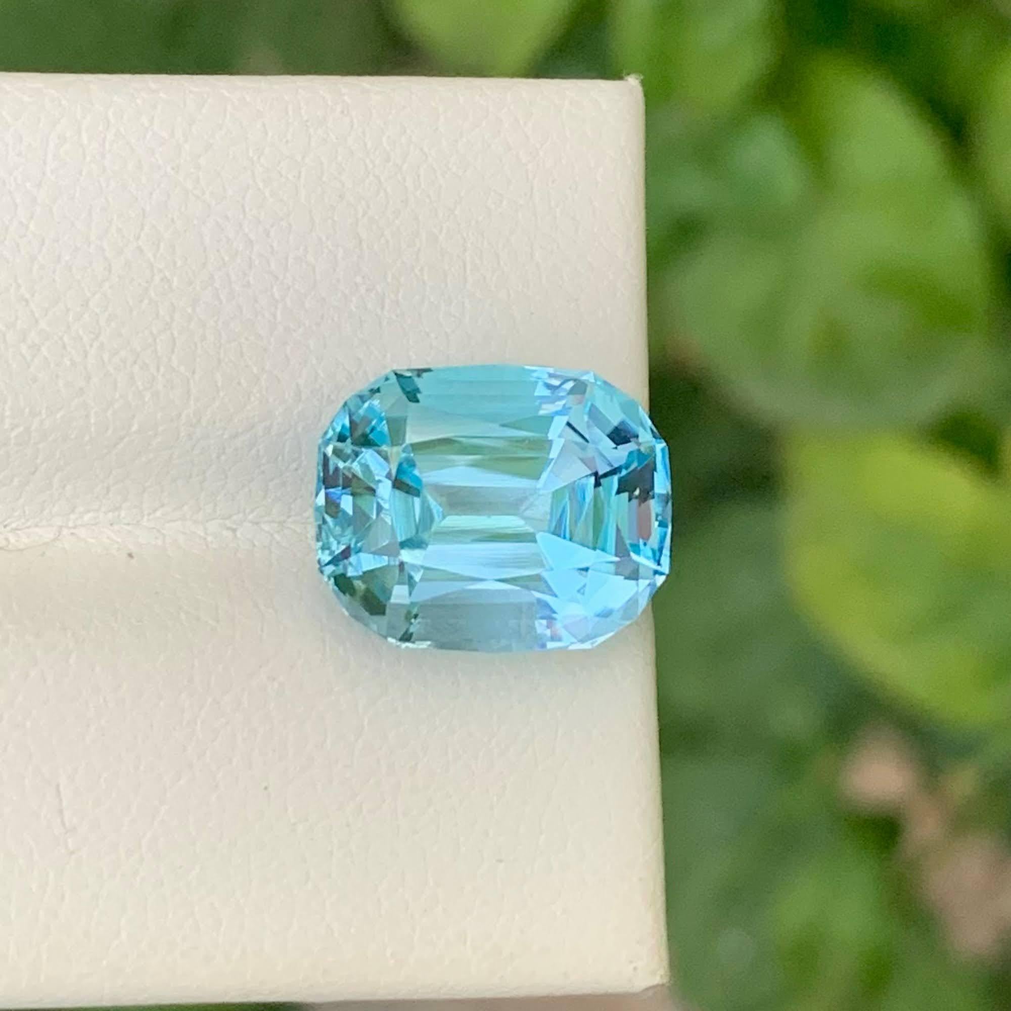 Poids 8,95 carats 
Dimensions 12.5x10x7.6mm
Traitement Aucun
Origine Afrique 
Clarity Loup Clean 
Forme Coupe Coussin 





Cette topaze bleue suisse en vrac de 8,95 carats est une pierre précieuse à couper le souffle, façonnée de manière experte