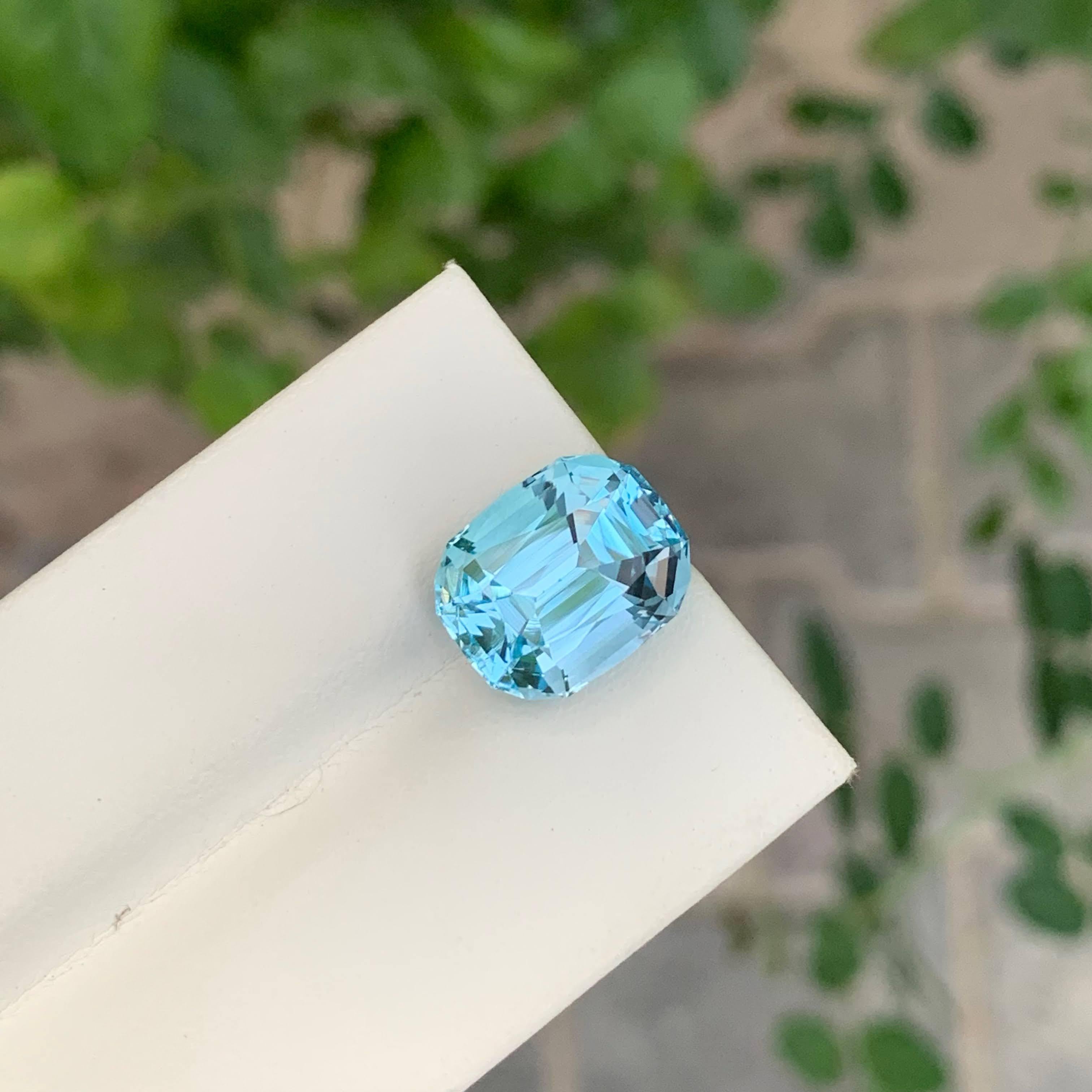 Taille coussin 8.95 Carat Natural Loose Swiss Blue Topaz Cushion Cut Madagascar's Gemstone en vente