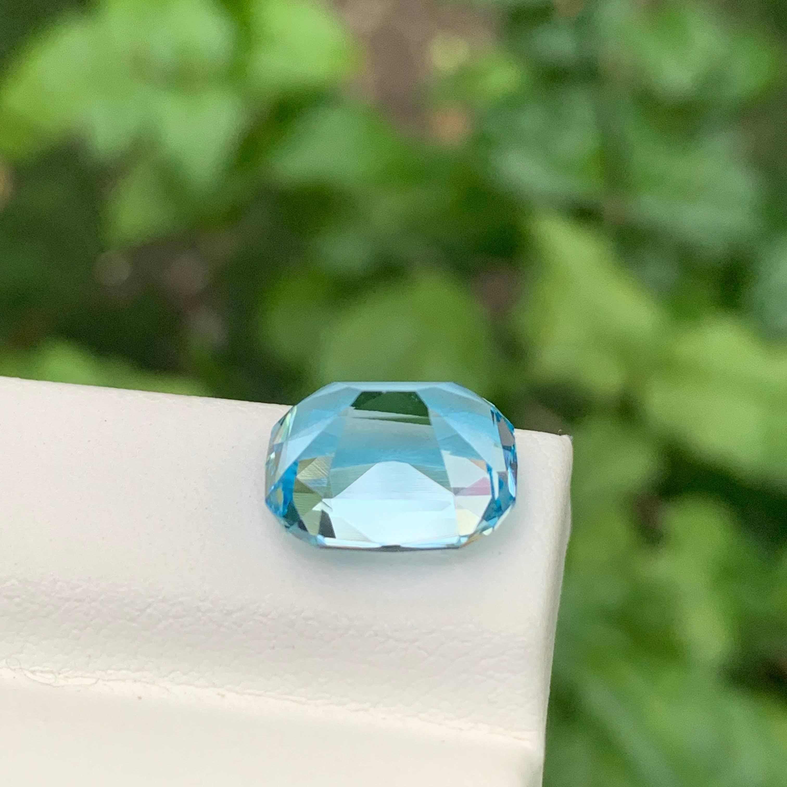 8.95 Carat Natural Loose Swiss Blue Topaz Cushion Cut Madagascar's Gemstone Neuf - En vente à Bangkok, TH