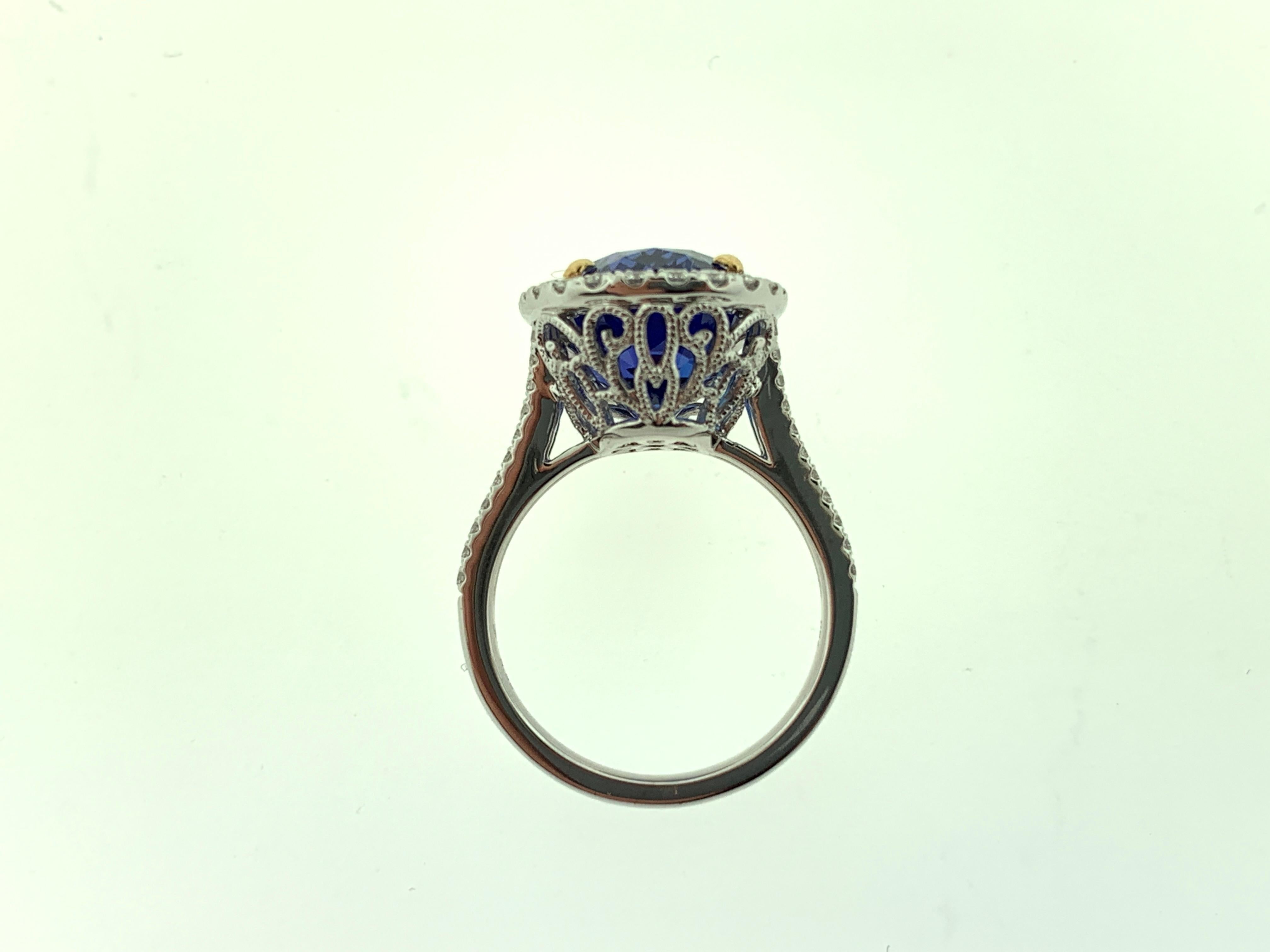 8.95 Carat Oval Tanzanite and Diamond Cocktail Ring In New Condition In Great Neck, NY