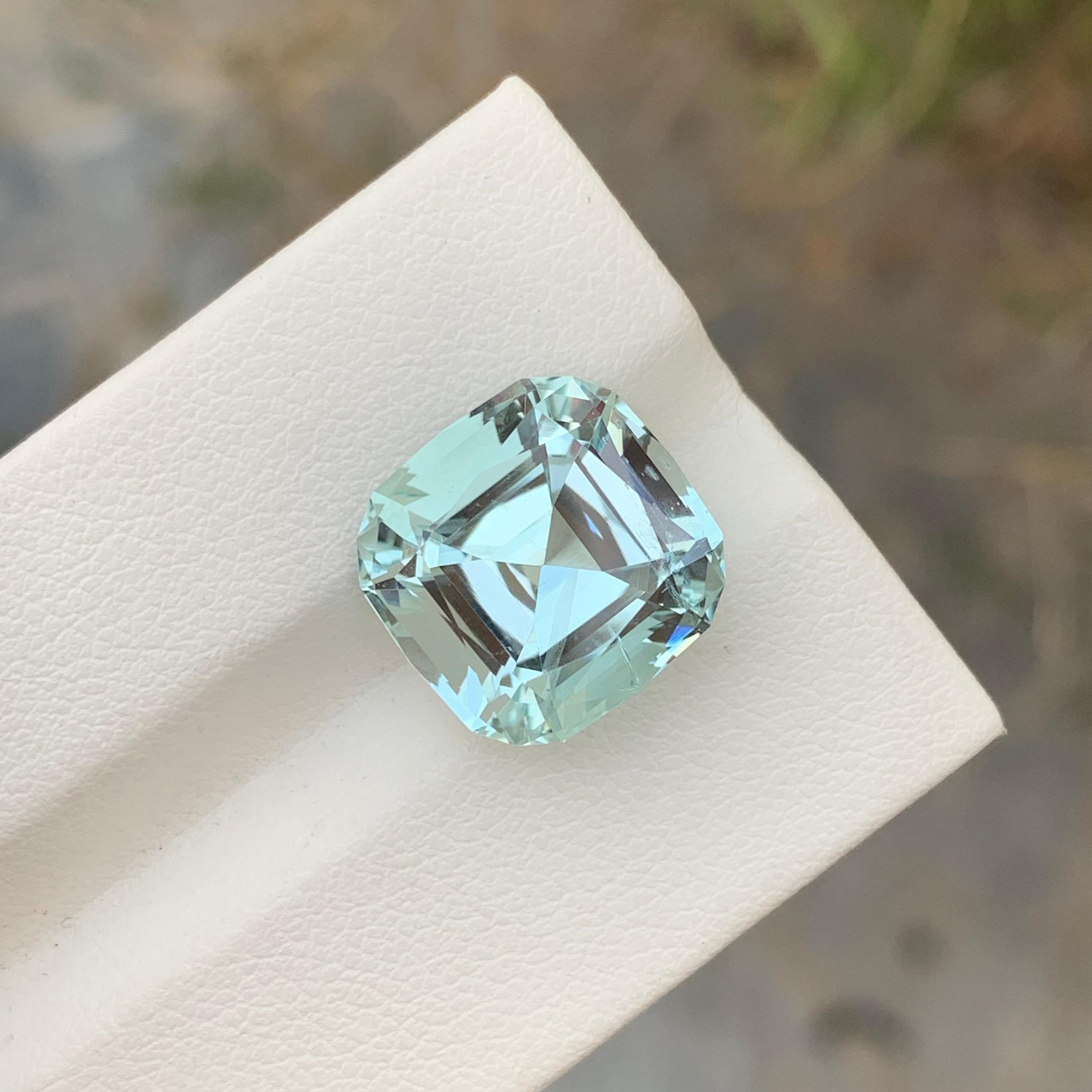8.95 Carats Natural Light Seafoam Color Loose Aquamarine From Shigar Valley  For Sale 5