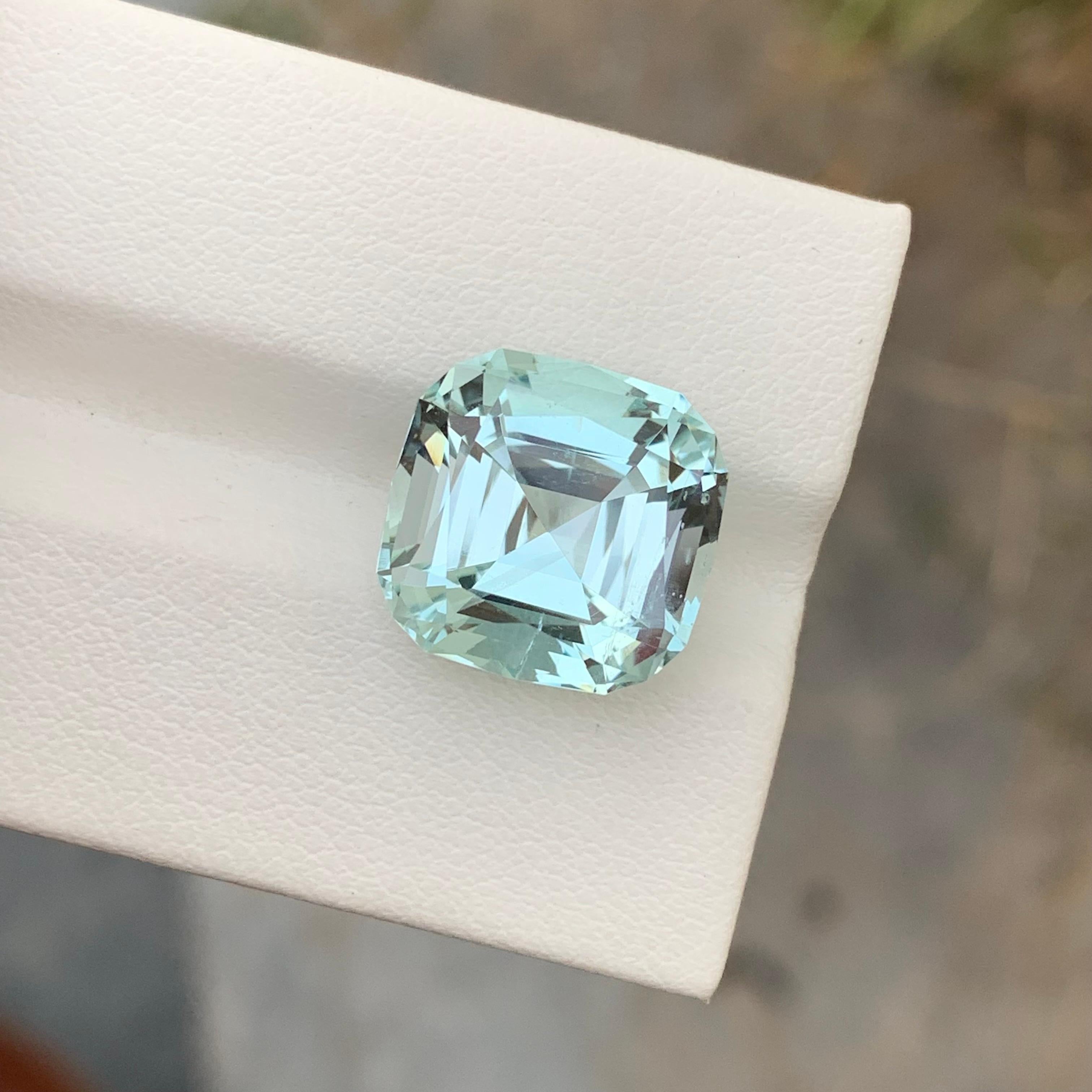 8.95 Carats Natural Light Seafoam Color Loose Aquamarine From Shigar Valley  For Sale 3