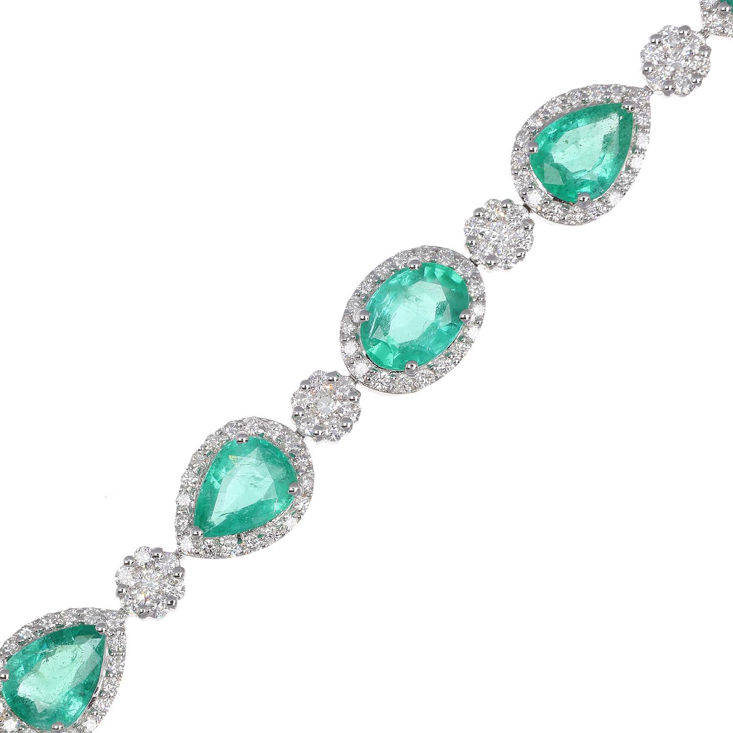 Women's or Men's 8.95 ct Emeralds Pear - Oval 3.53 ct White Diamonds Bracelet 18kt White Gold For Sale