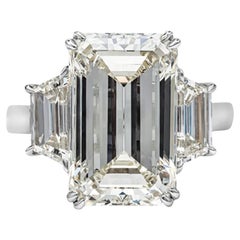 8.96 Carat Emerald Diamond Ring 18K Gold Signature Sophistication