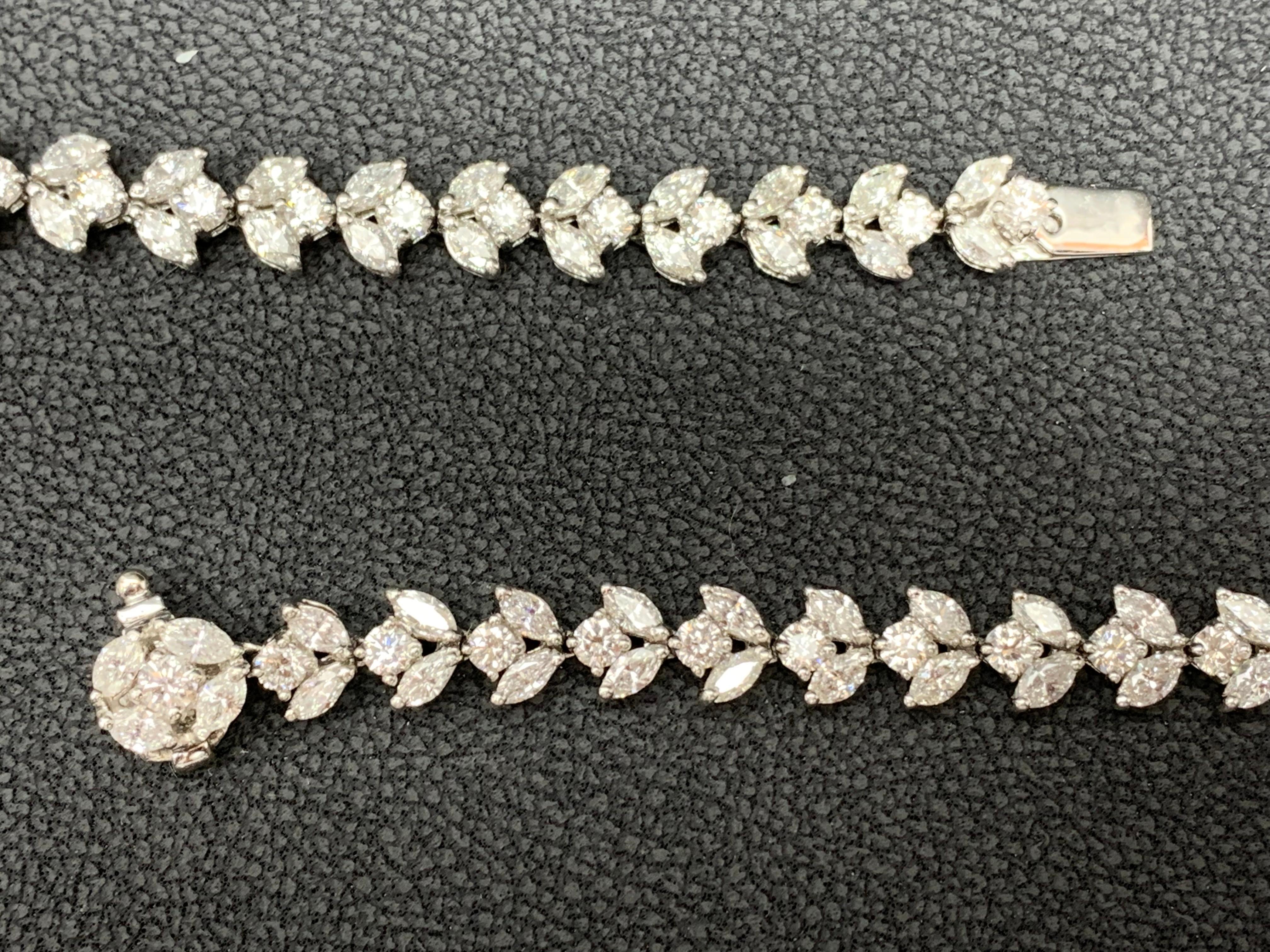 8.96 Carat Pear shape Emerald and Mix Shape Diamond Drop Necklace in Platinum For Sale 5