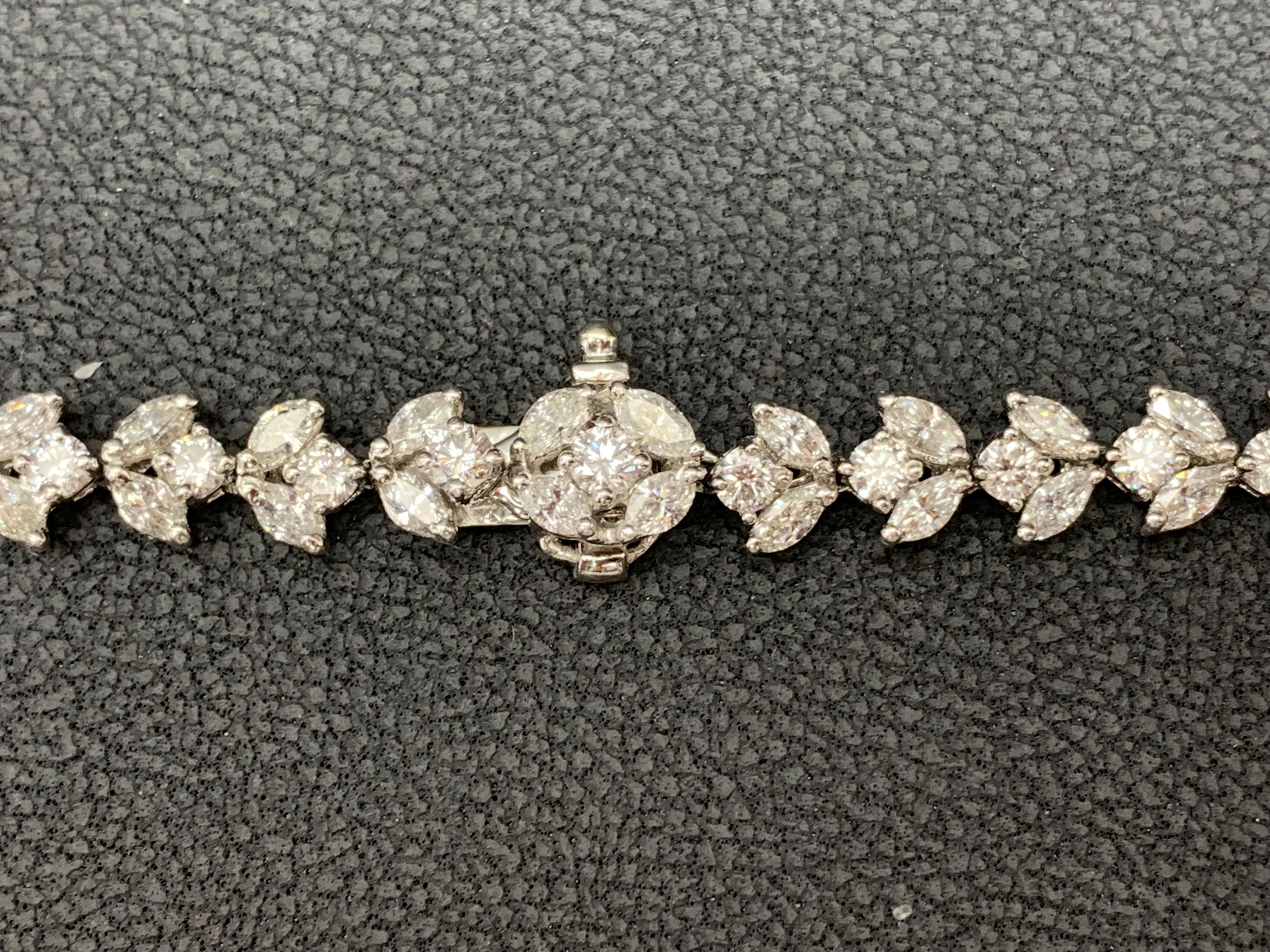 8.96 Carat Pear shape Emerald and Mix Shape Diamond Drop Necklace in Platinum For Sale 13