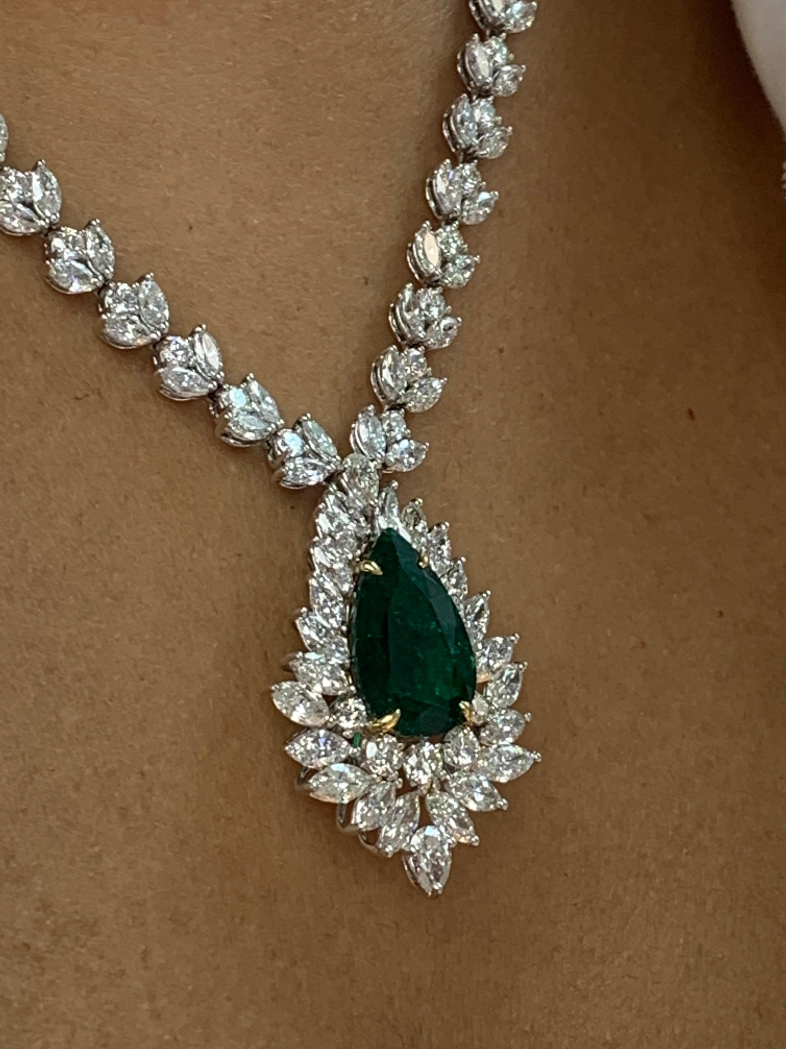 Pear Cut 8.96 Carat Pear shape Emerald and Mix Shape Diamond Drop Necklace in Platinum For Sale