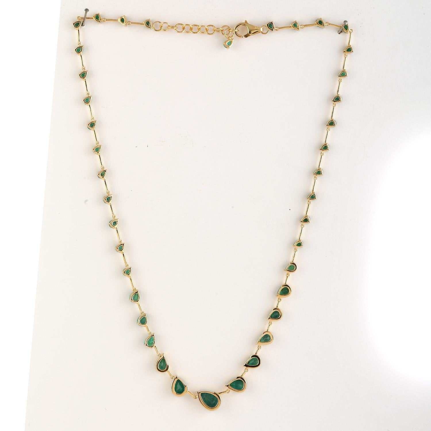 Artisan 8.96 ct Pear Shaped Emerald Chain Necklace Made In 18k yellow Gold For Sale