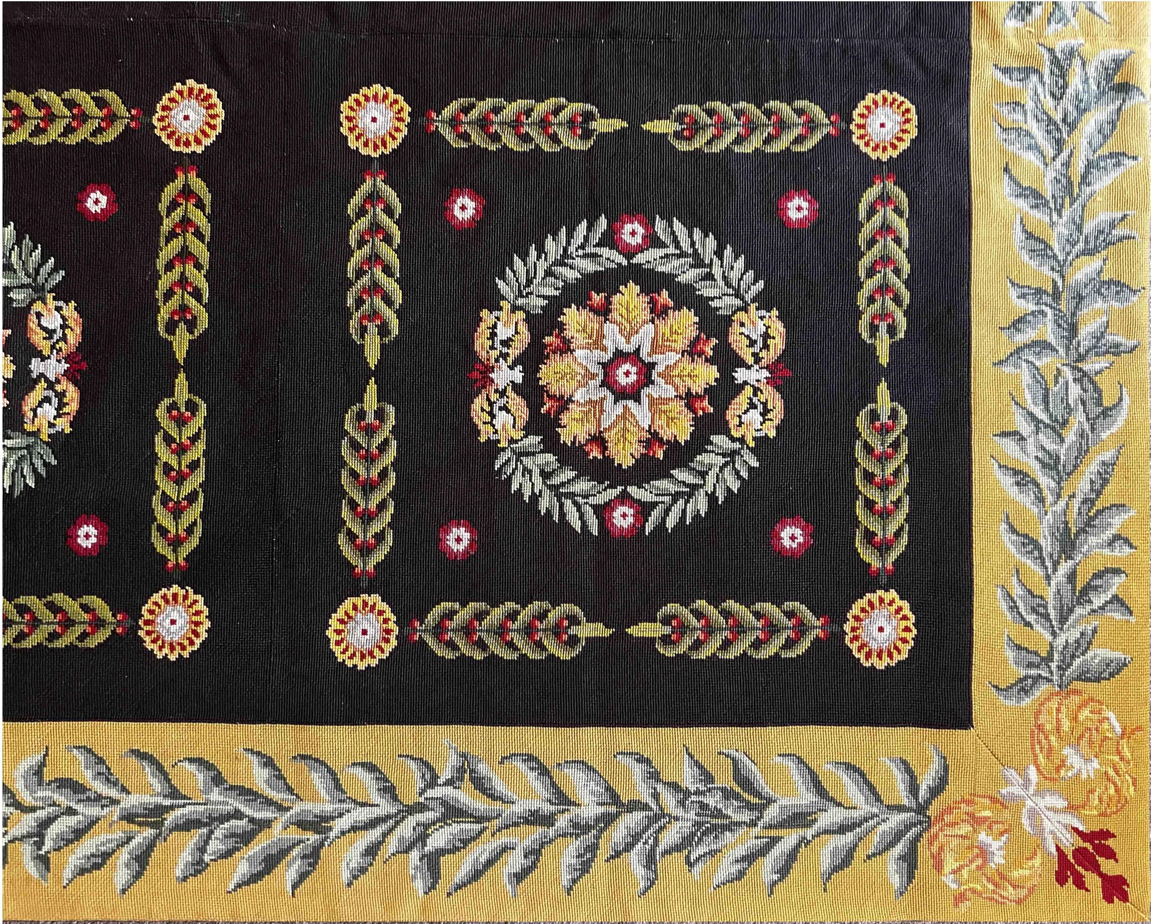 896 - Französischer „Petit Point“ Aubusson-Teppich, 19. Jahrhundert  im Angebot 1