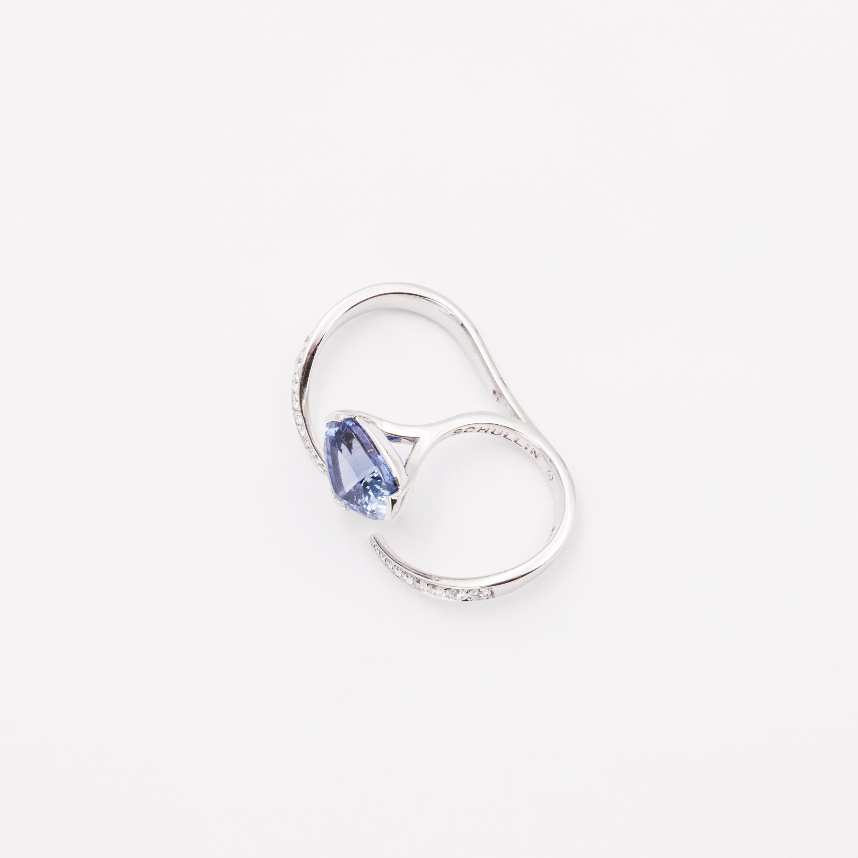 Contemporary 8.97 Carat Pear-Shaped Blue Sapphire and Diamond Cocktail Ring For Sale