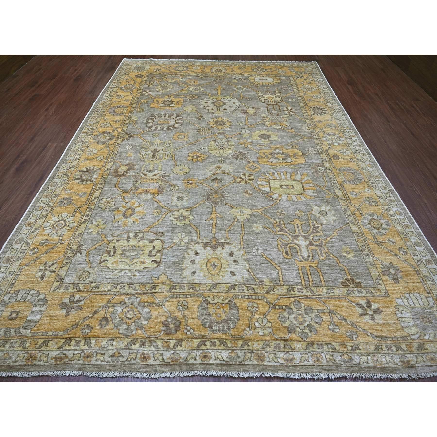 Fossilgrau, Handgeknüpft, Afghanischer Angora Oushak mit All-Over-Blattmuster, Pflanzenfarben, 100% Wolle, Orientteppich
Primäre MATERIALIEN: Wolle
Latex: Kein Flor 
Höhe: 0,25 Zoll
Stil: Transitional
Grundfarbe: Grau
Sekundärfarben: Elfenbein,