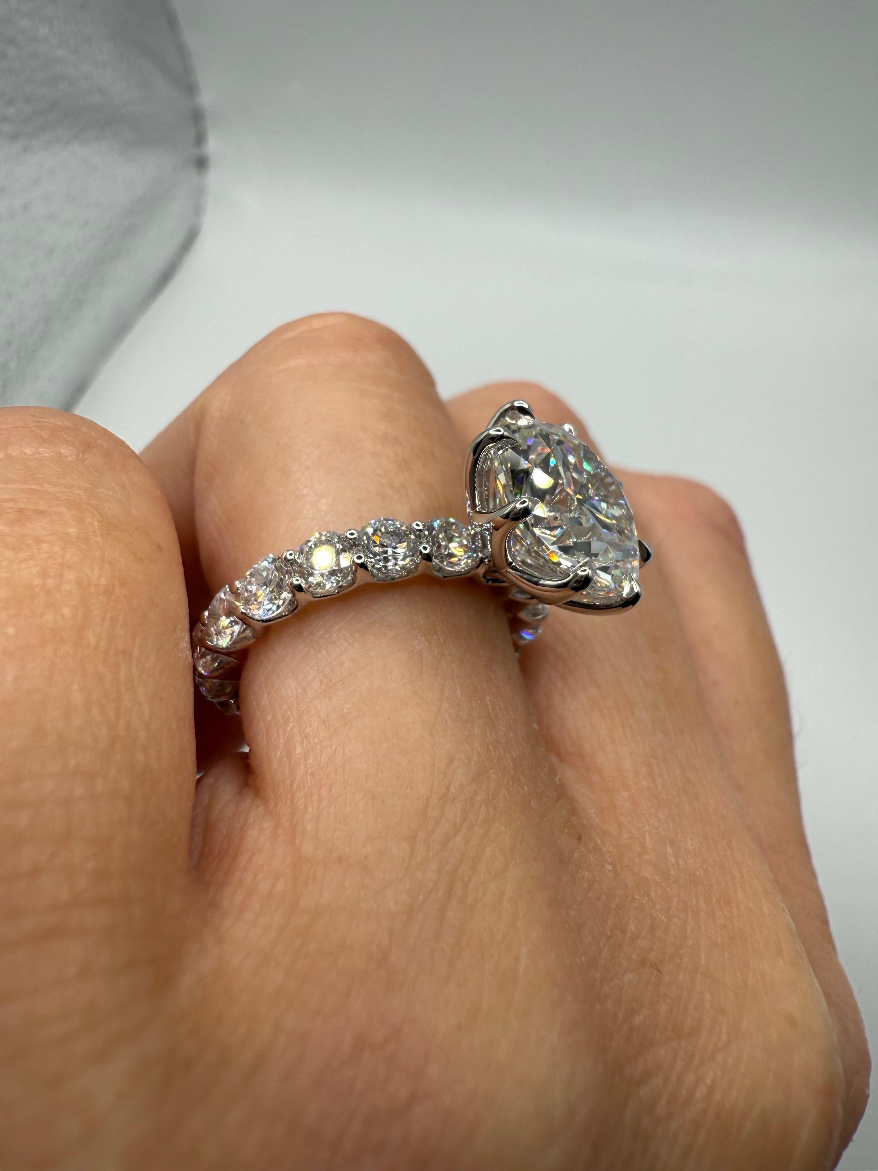 Bague de diamant 8ct Bague de fiançailles GIA en vente 1