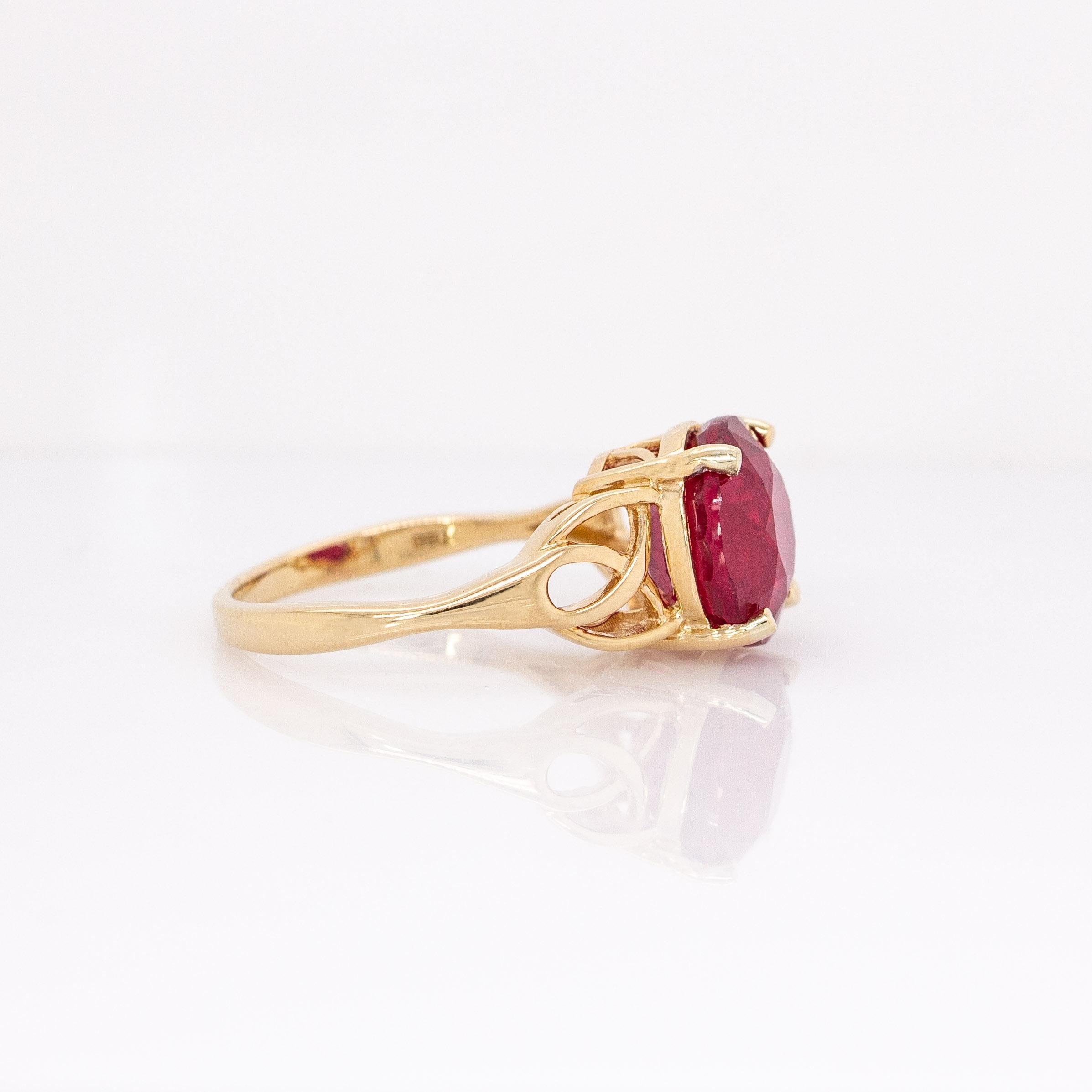 8cts Statement Madagascar Ruby Ring: Solid 14k Yellow Gold, Round 11mm In New Condition For Sale In Columbus, OH