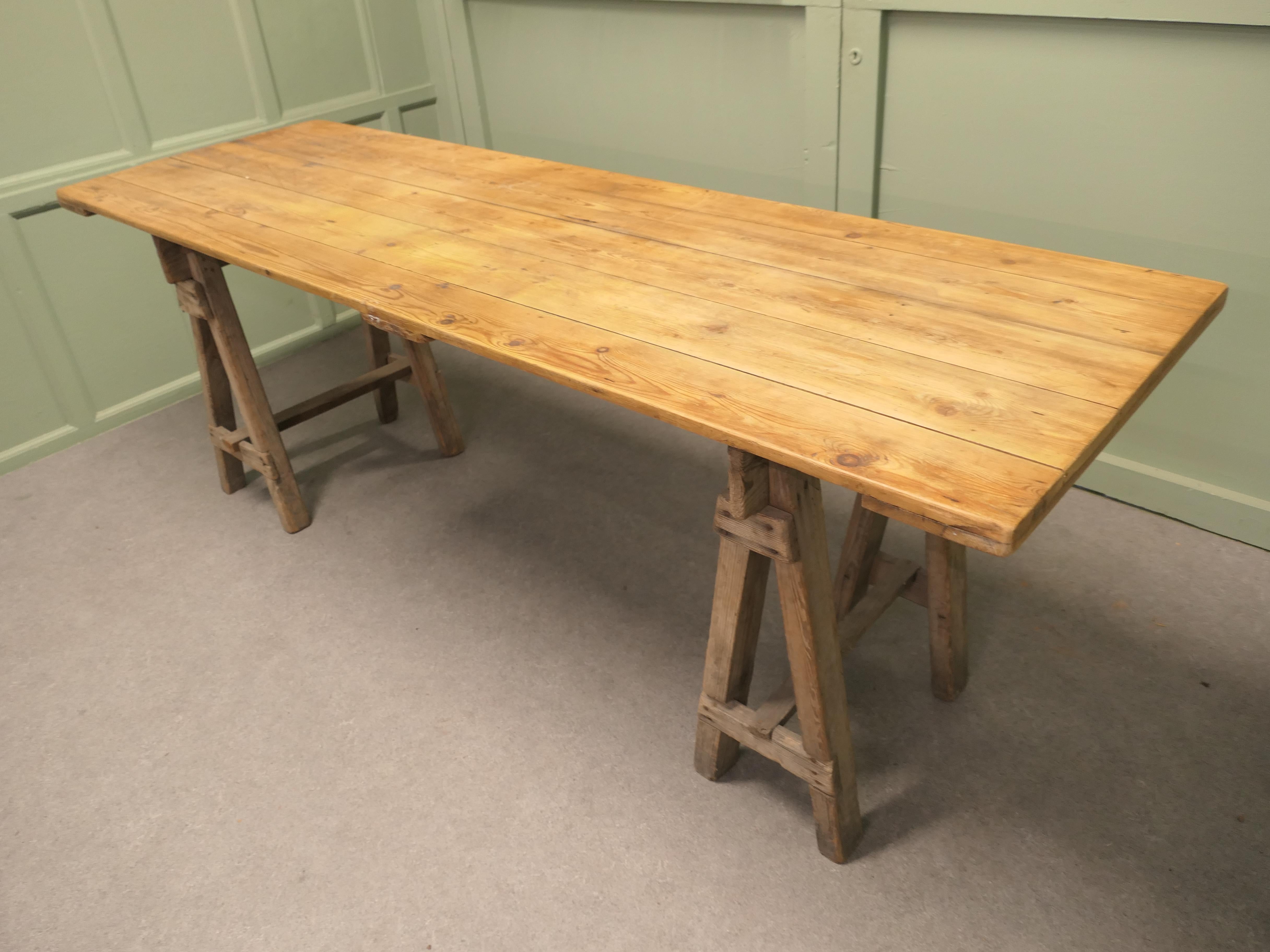 Pin Table de récolte en orme de 8 pieds du sud-ouest de la France, dîner de Noël, pique-nique, barbecue en vente