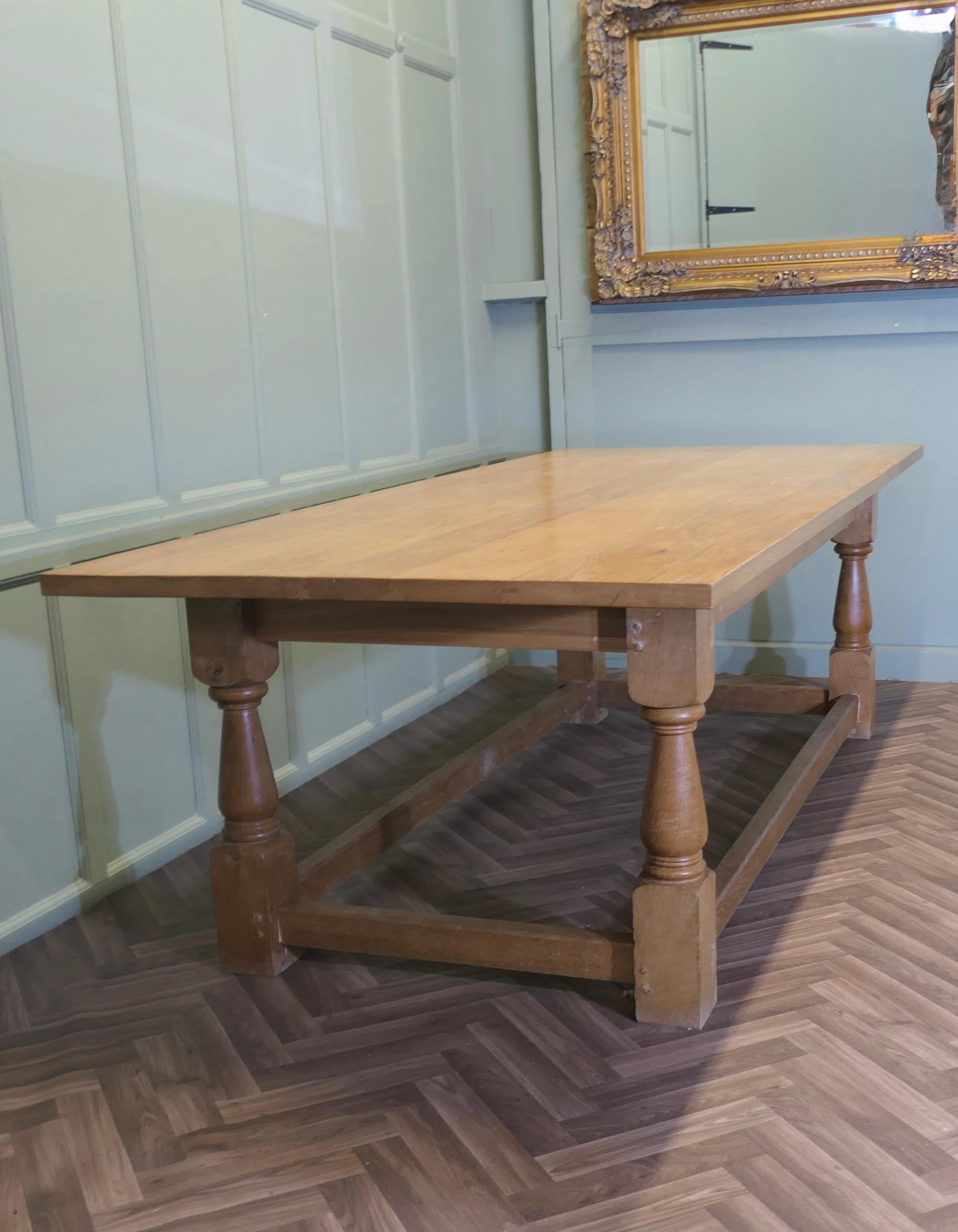 Mesa de comedor de roble dorado y fresno de 2 metros de largo en venta 3