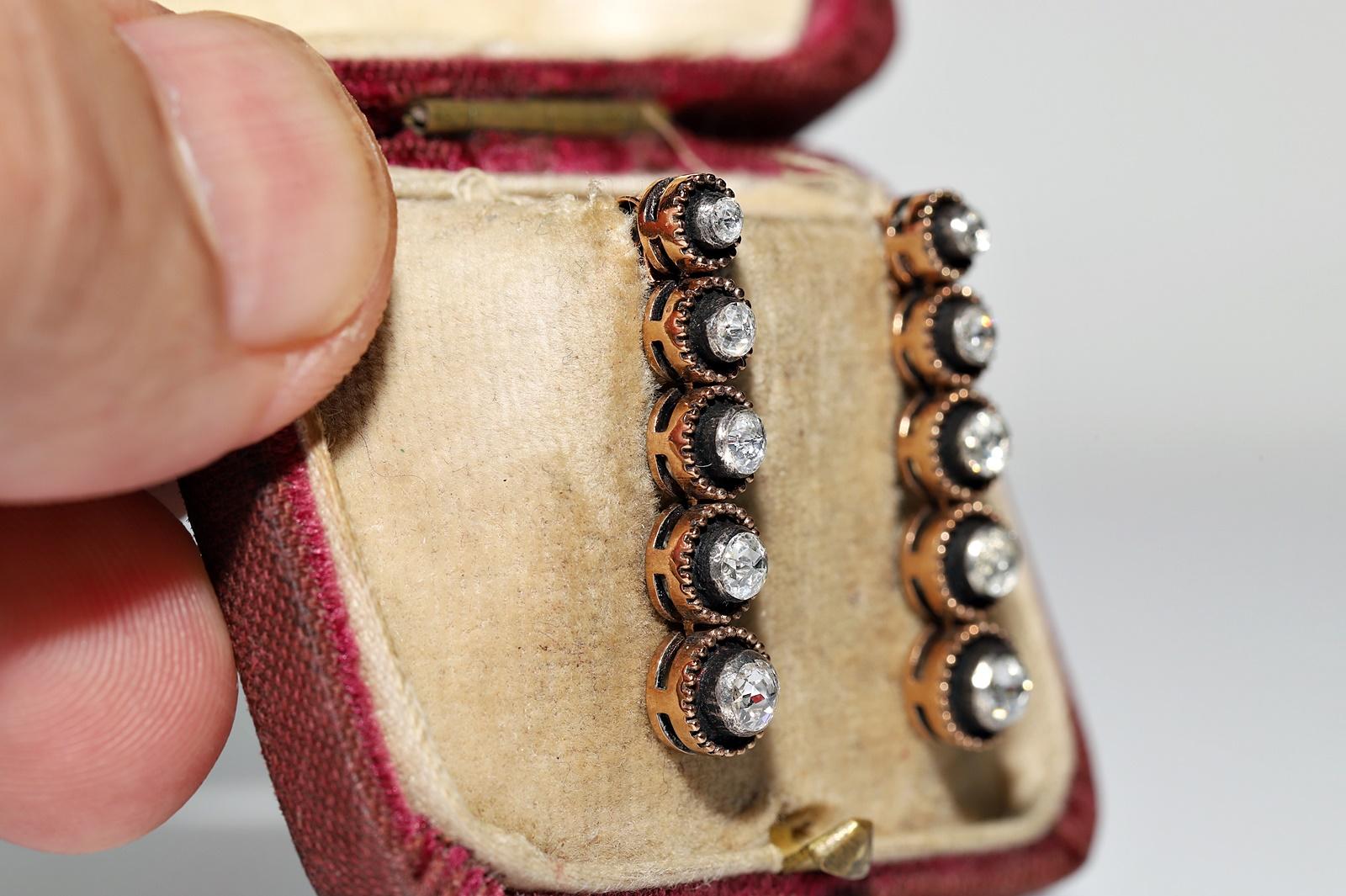 Rétro Boucle d'oreille pendante en or 8k ornée de diamants naturels taillés en rose en vente