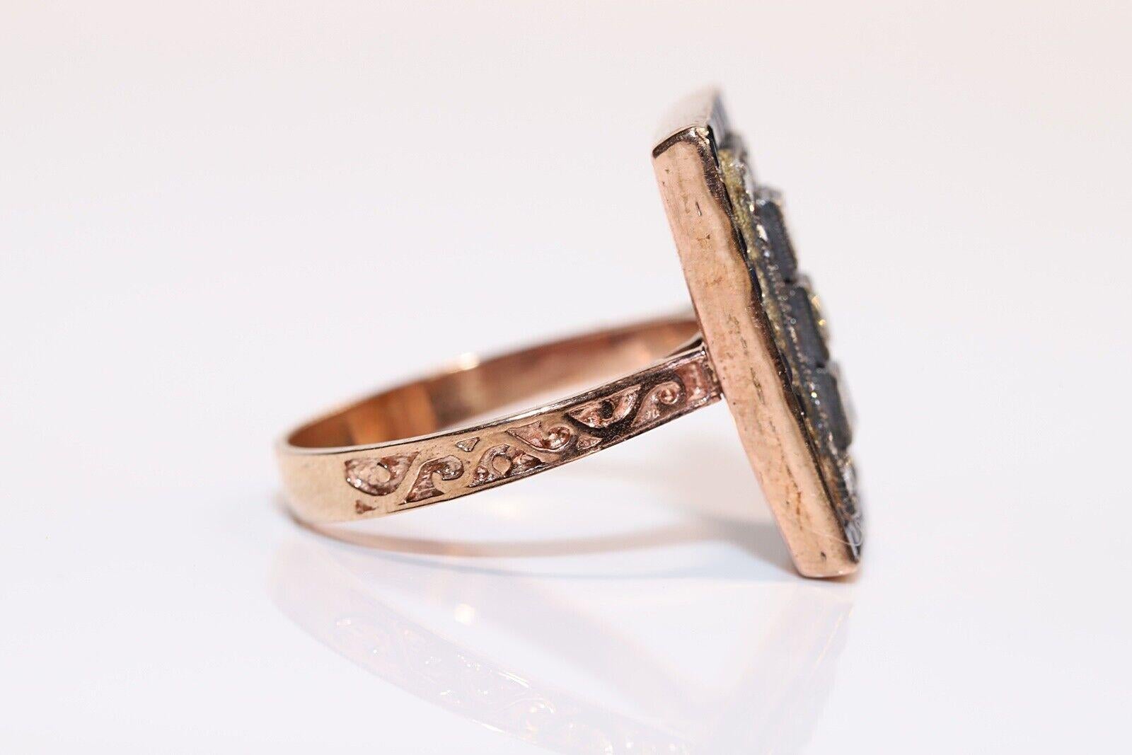 8k Roségold Neu hergestellter natürlicher Diamant und Saphir im Kaliberschliff Dekorierter Ring im Angebot 1