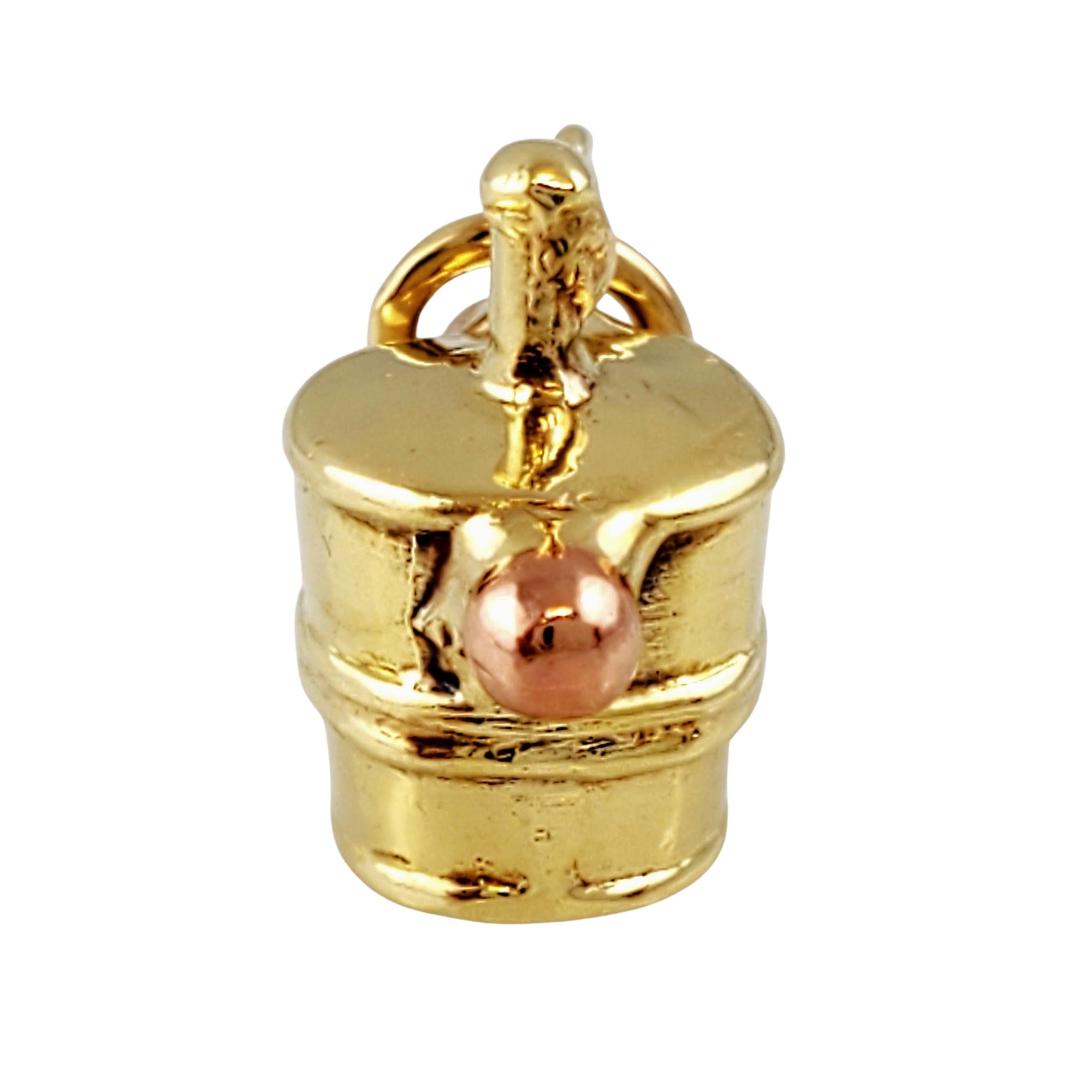 8K Yellow Gold Ice Bucket Charm

Beautiful 3D 8K yellow gold ice bucket charm with hints of rose gold.

Size: 11mm X 11mm 

Weight: 0.5 dwt / 0.9 gr

Tested 8k

Very good condition, professionally polished.

Will come packaged in a gift box and will