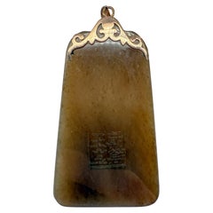 8K yellow gold pendant with jade, Asian-style