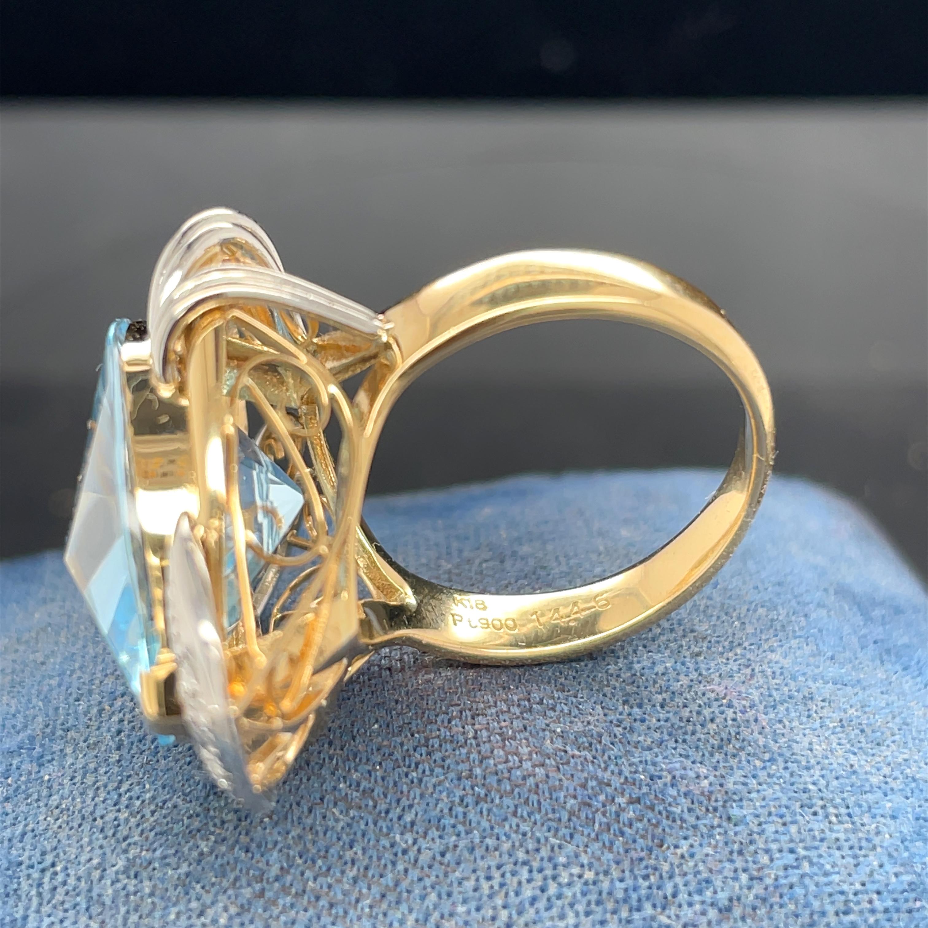 Taille Marquise Bague en or jaune 8 carats et platine avec aigue-marine 14,50 carats et diamants en vente