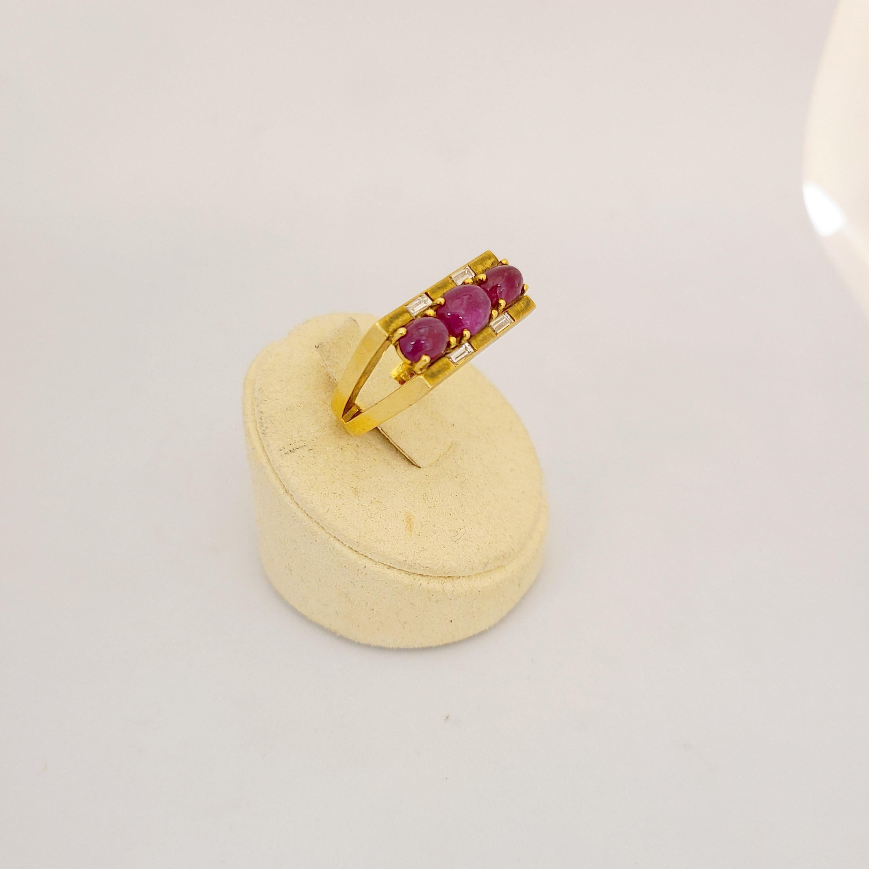 Women's or Men's 18 Karat Yellow Gold 3.80 Carat Cabochon Ruby and Baguette Diamond Ring For Sale