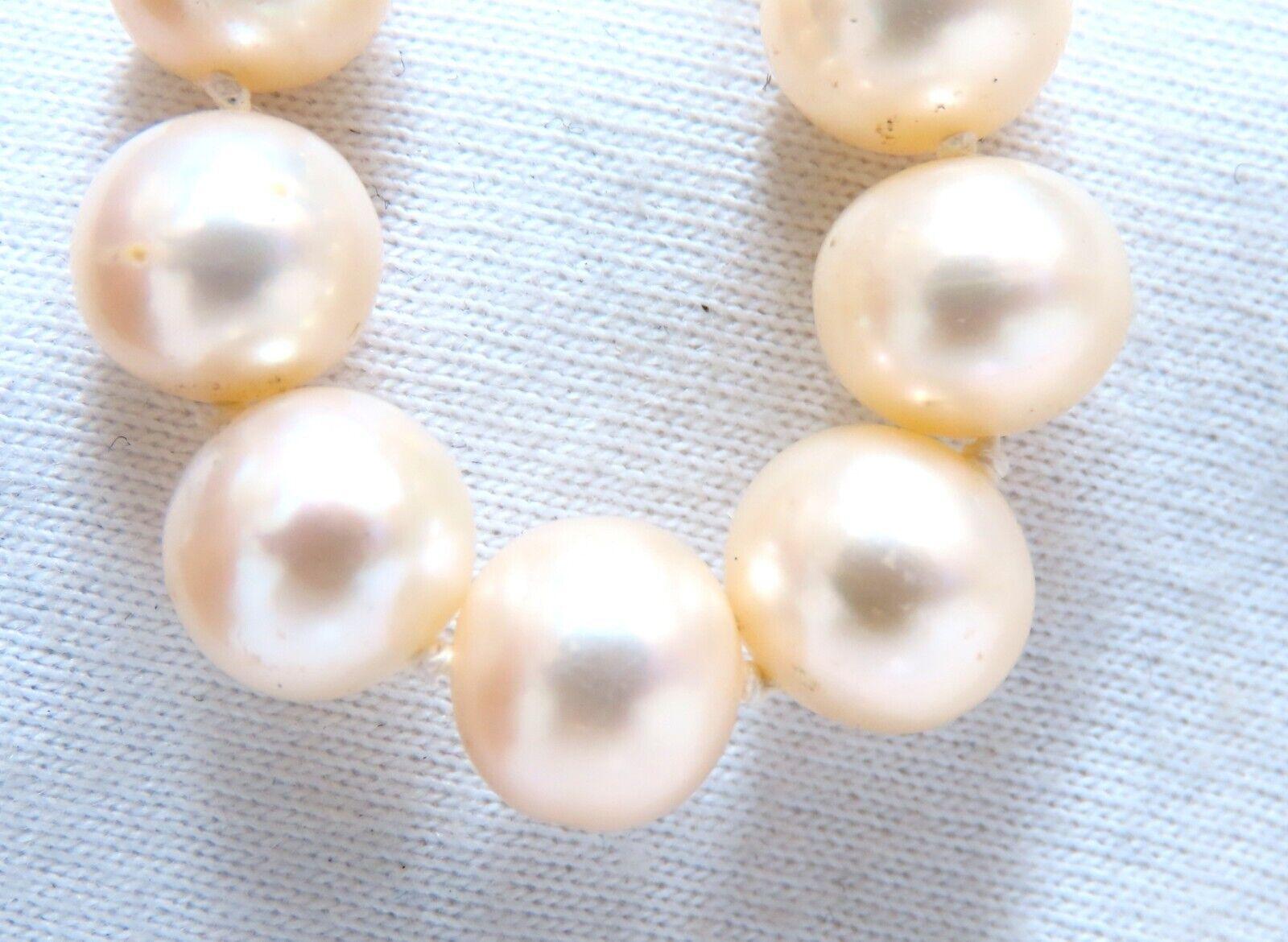 8 mm freshwater Pearl necklace

14 karat white gold clasp

17 inches