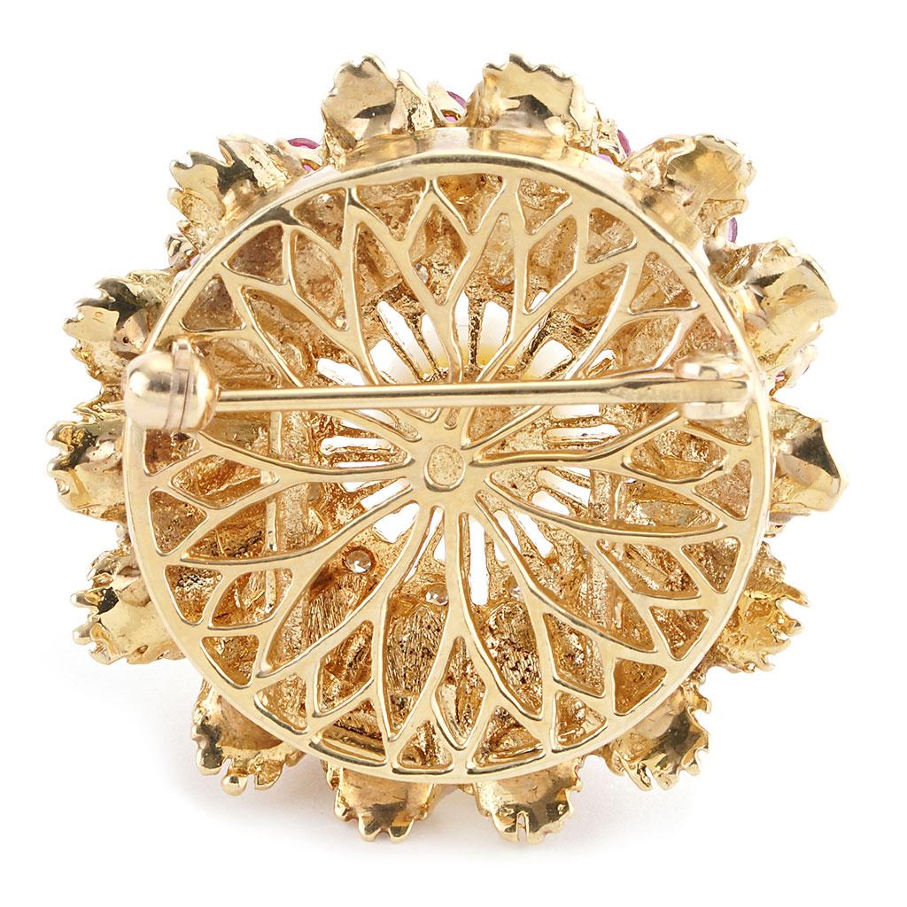Art déco Épingle en or jaune 18 carats avec perles, diamants et rubis de 8 mm en vente