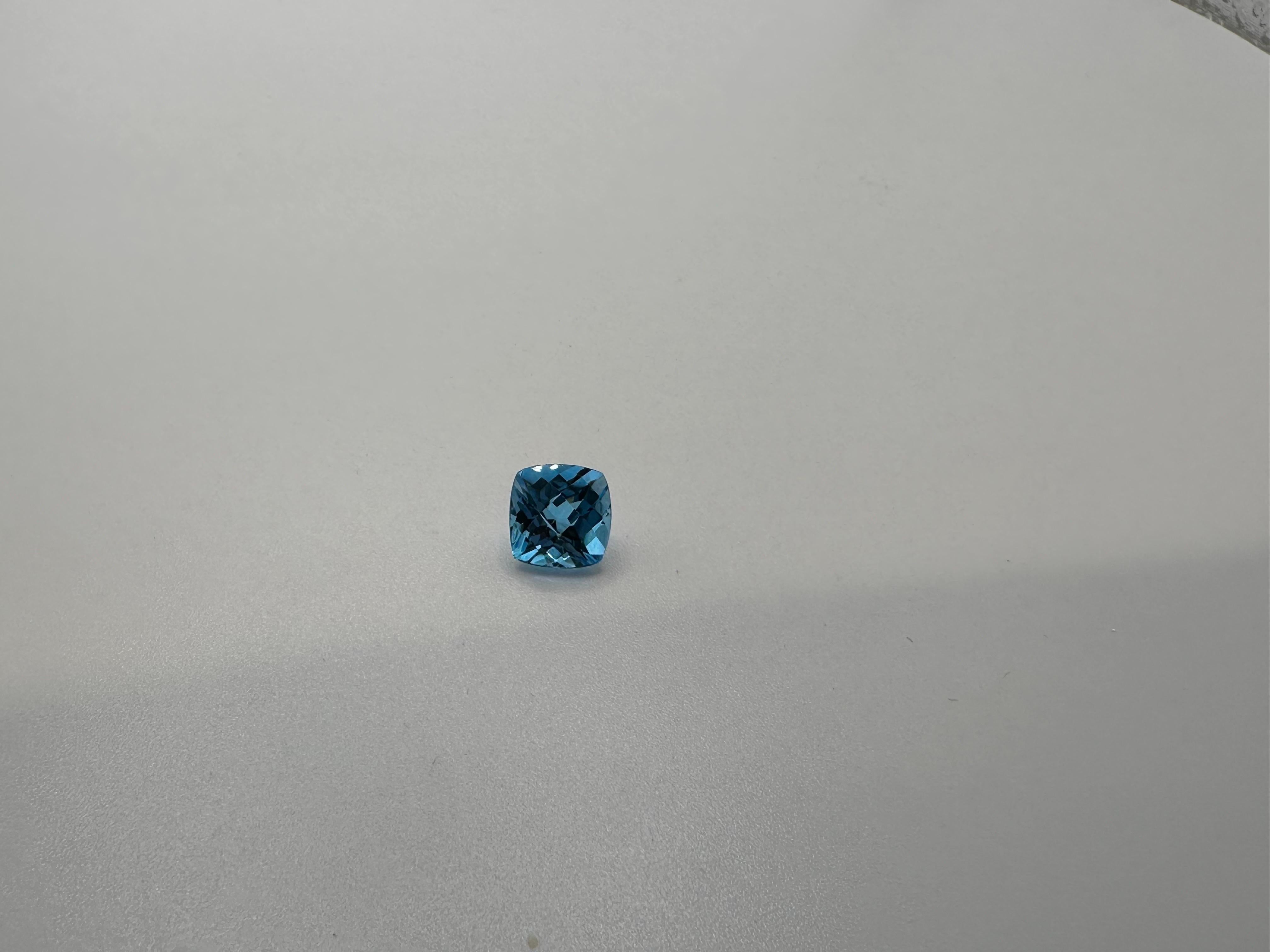 8 mm Schweizer Blautopas-Kissen, kariert, natürlich, zertifiziert (Kissenschliff) im Angebot