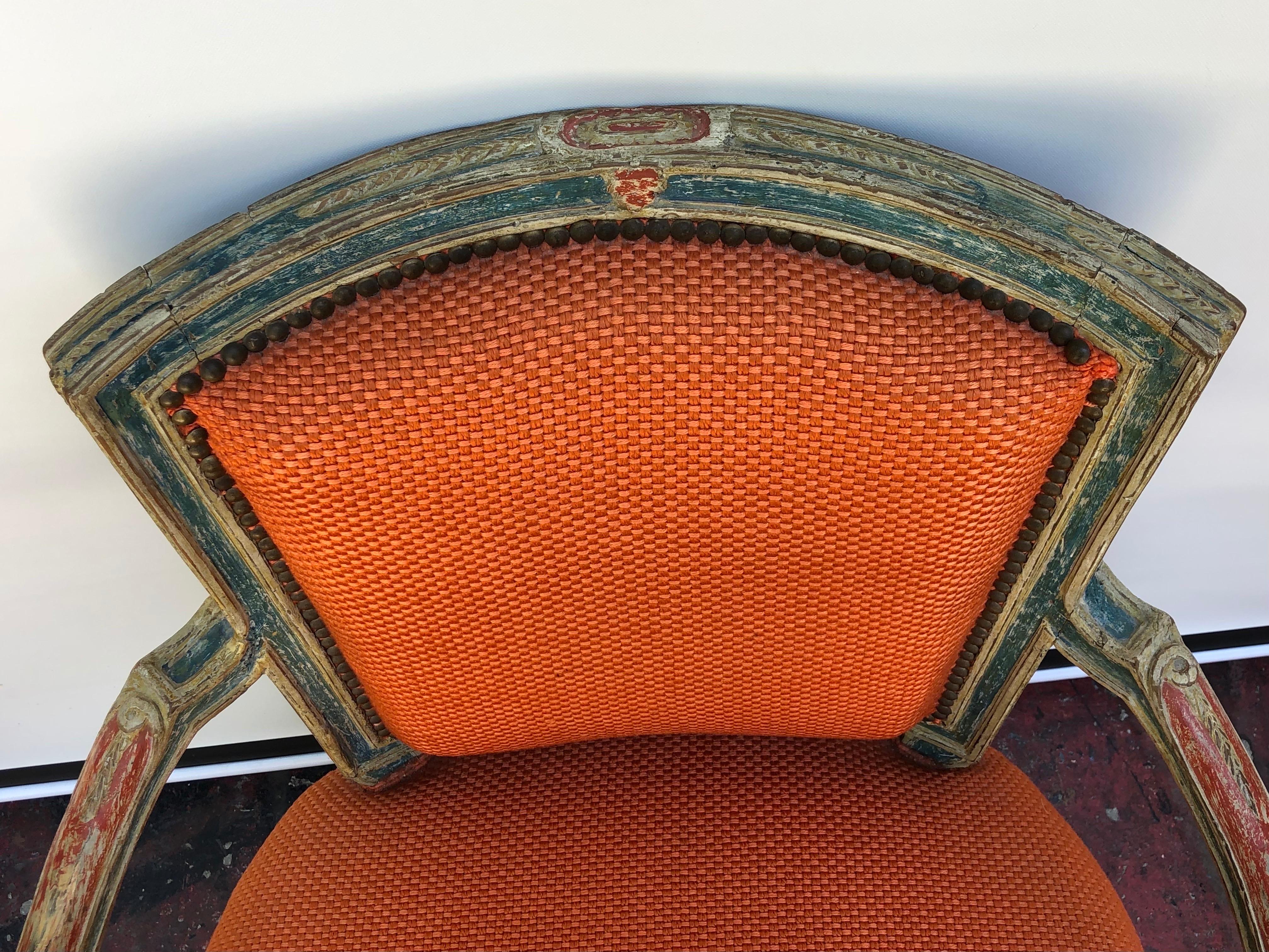 18. Jh. Zwei italienische Sessel mit klassizistischem Farbdekor im Angebot 3