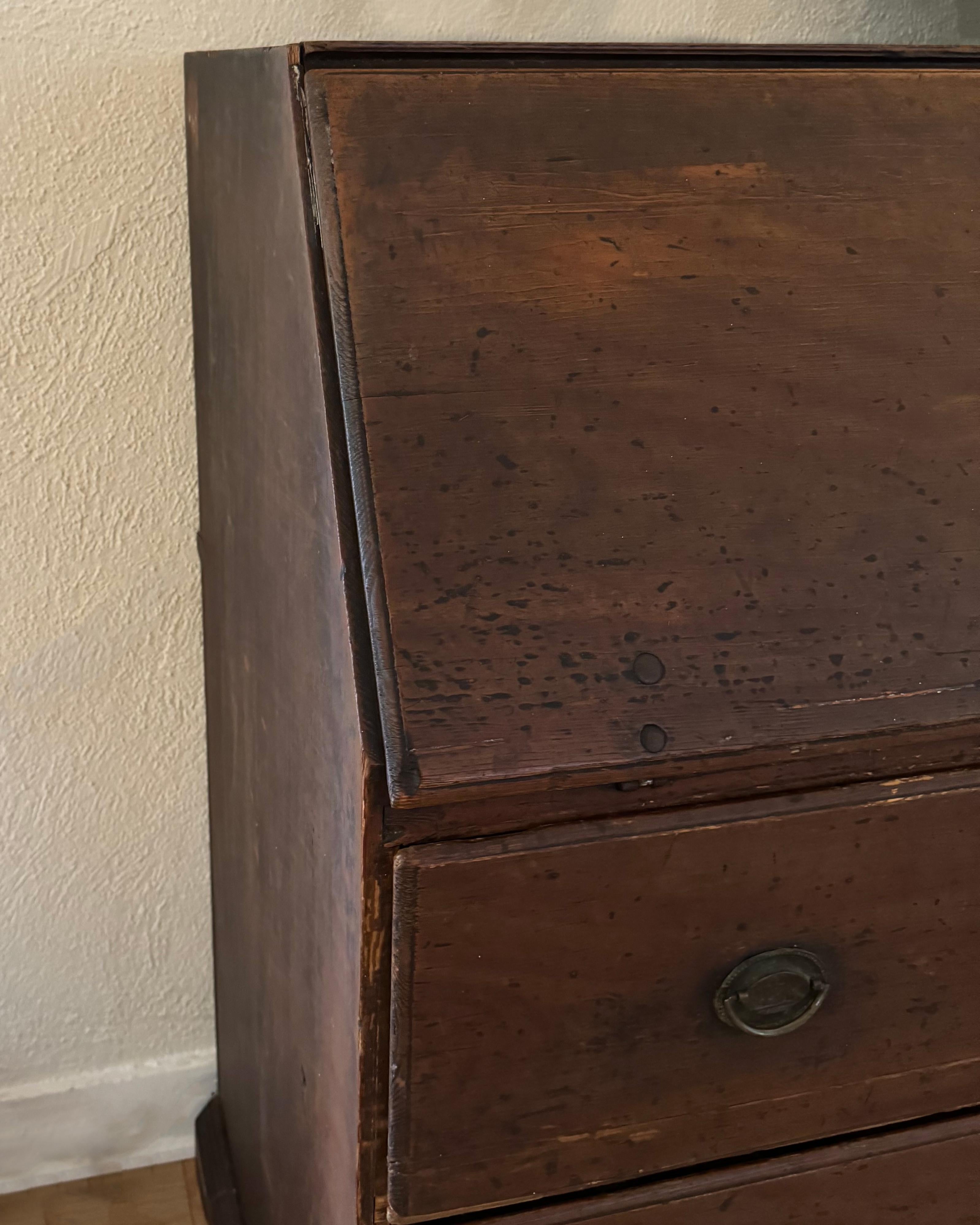 18th-Century English Georgian Secretary In Fair Condition For Sale In Los Angeles, CA