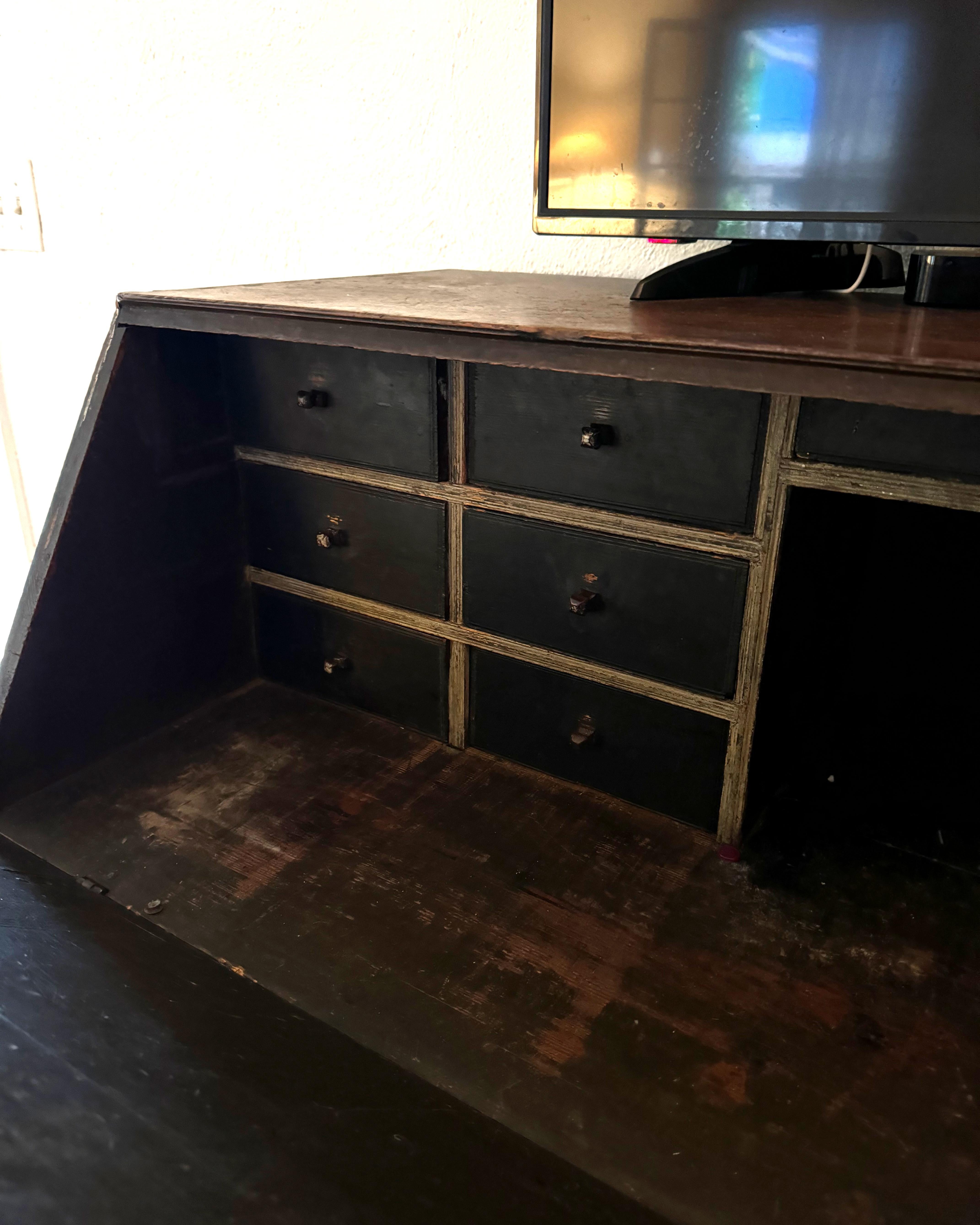 Wood 18th-Century English Georgian Secretary For Sale