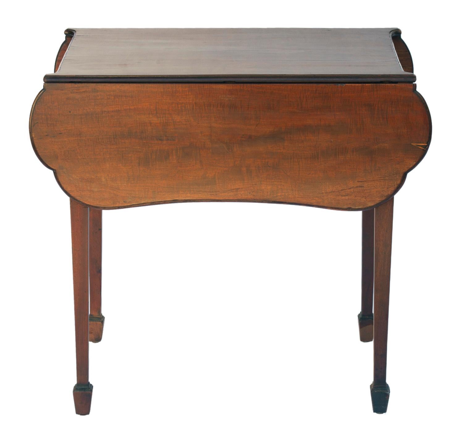 Early 18thC Pembroke Drop Leaf Side Table/Drawer For Sale 1