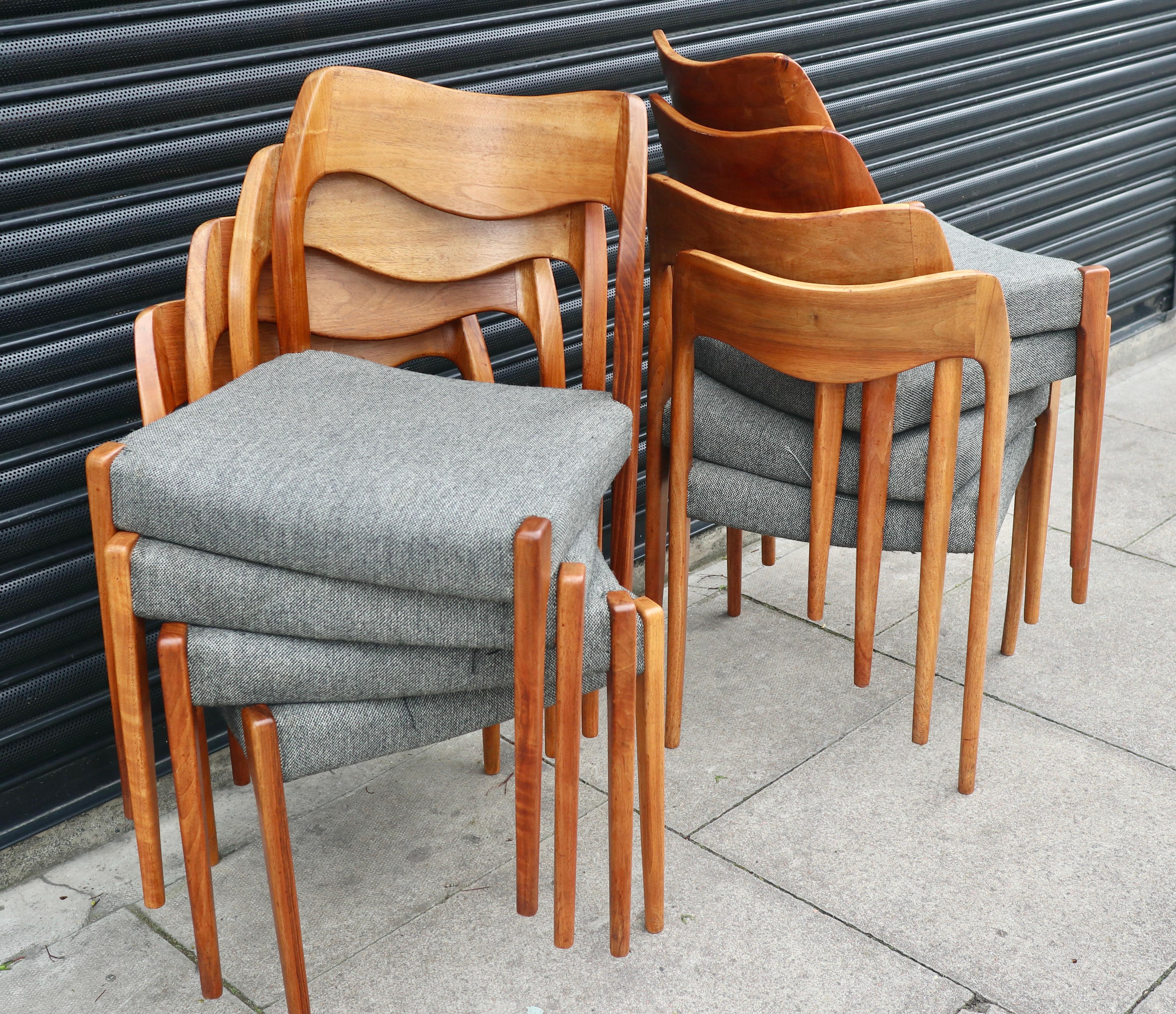 Mid-Century Modern 8x 1950/60s Niels. O Moller 71 Dining Chairs for J.L. Mollers in walnut For Sale