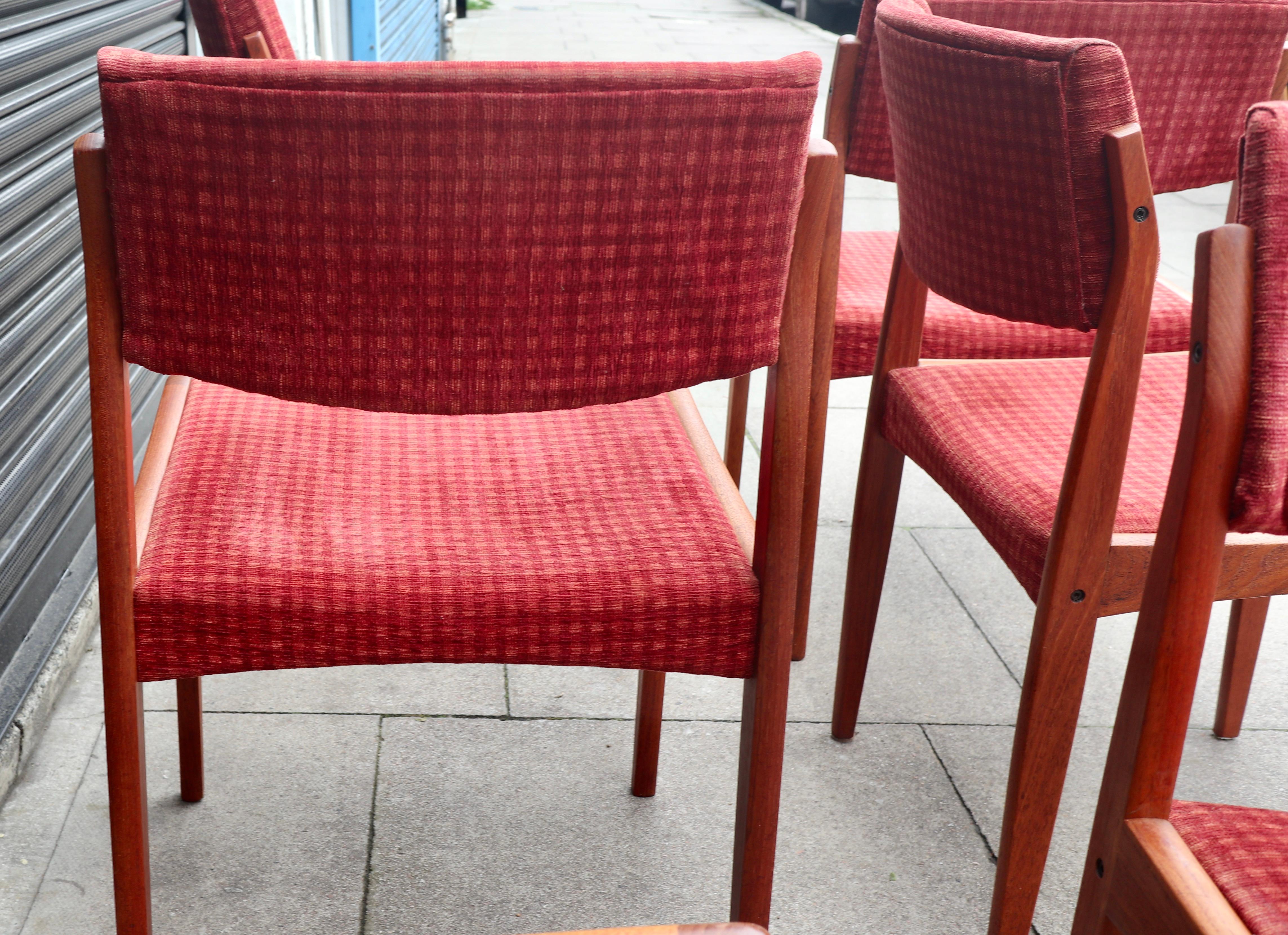 8x Vintage 1960s teak framed upholstered dining chairs by HW. Klein for Bramin For Sale 3